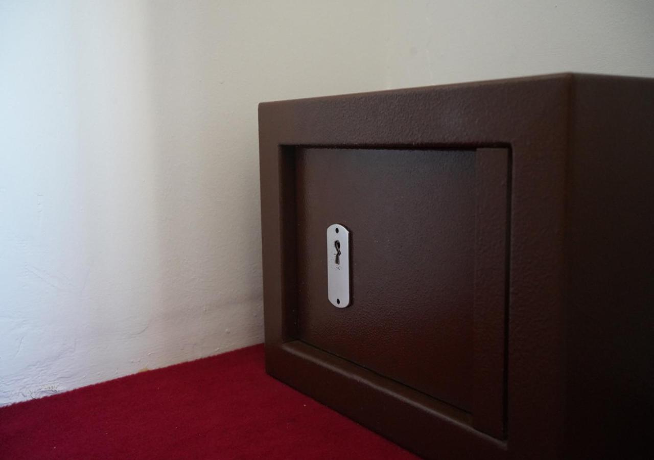 Twin Room with Balcony - Photo 3