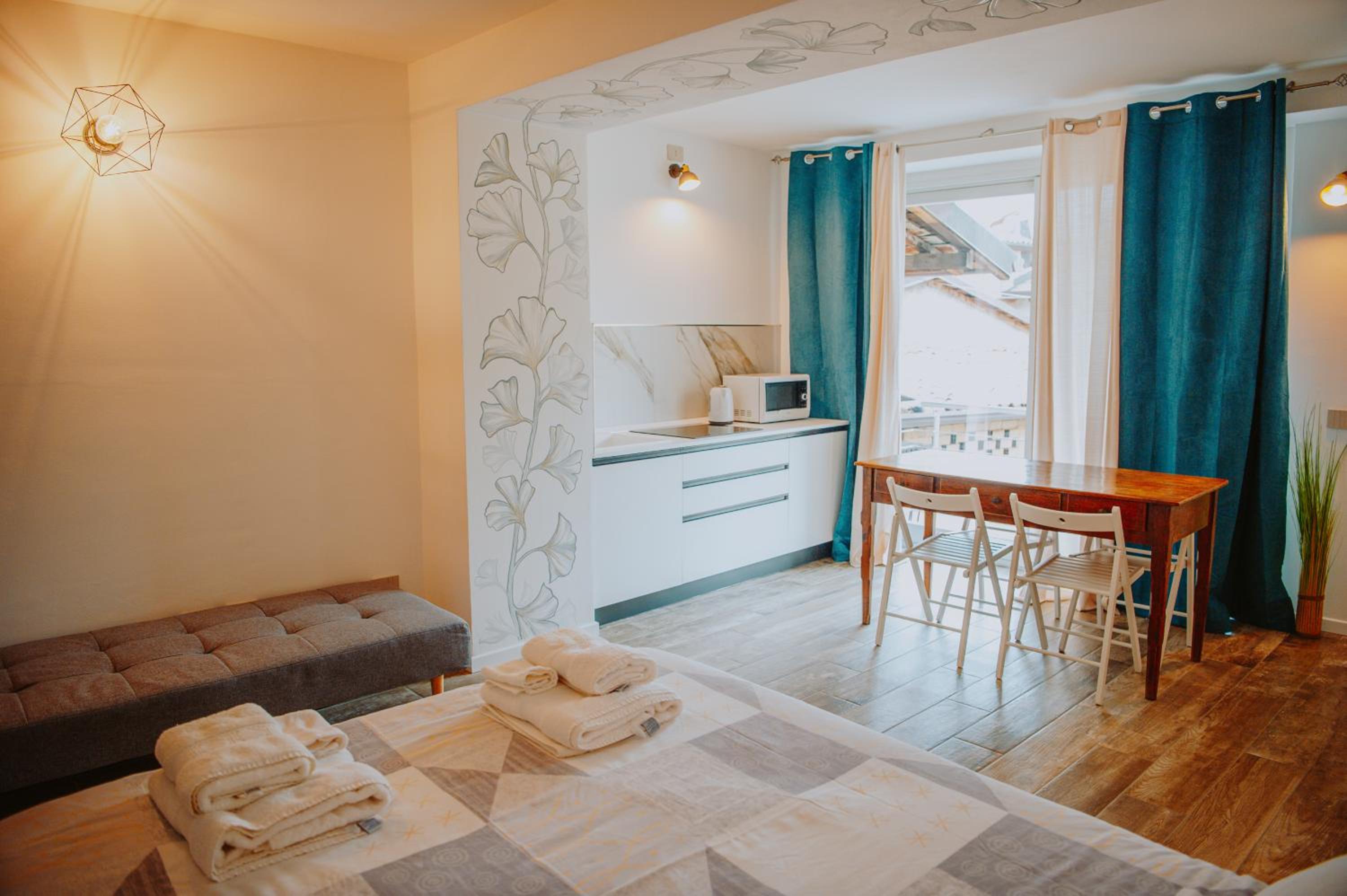 Studio Apartment photo 1