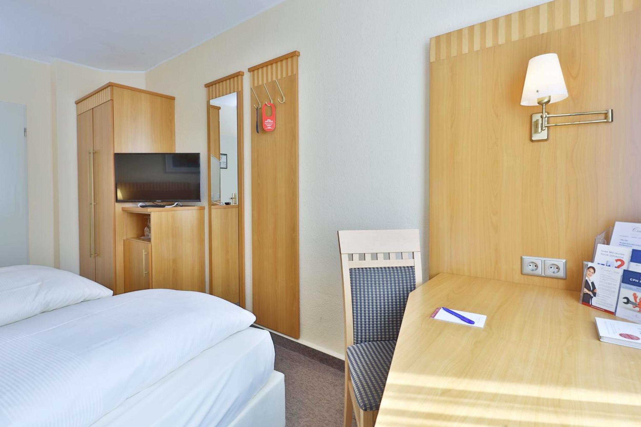 Standard Double Room - Free City Ticket photo 3