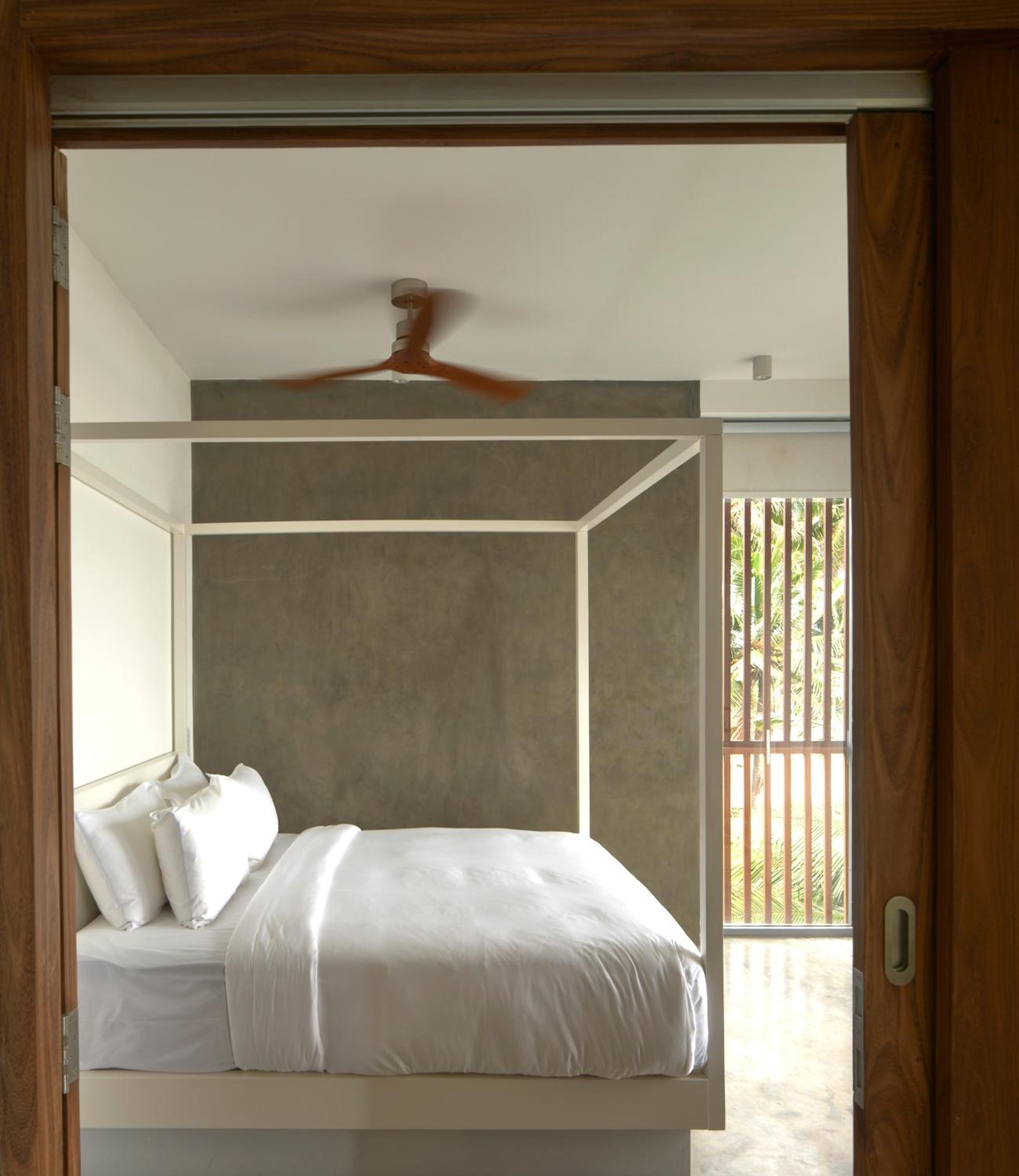 Superior King Room - Photo 17