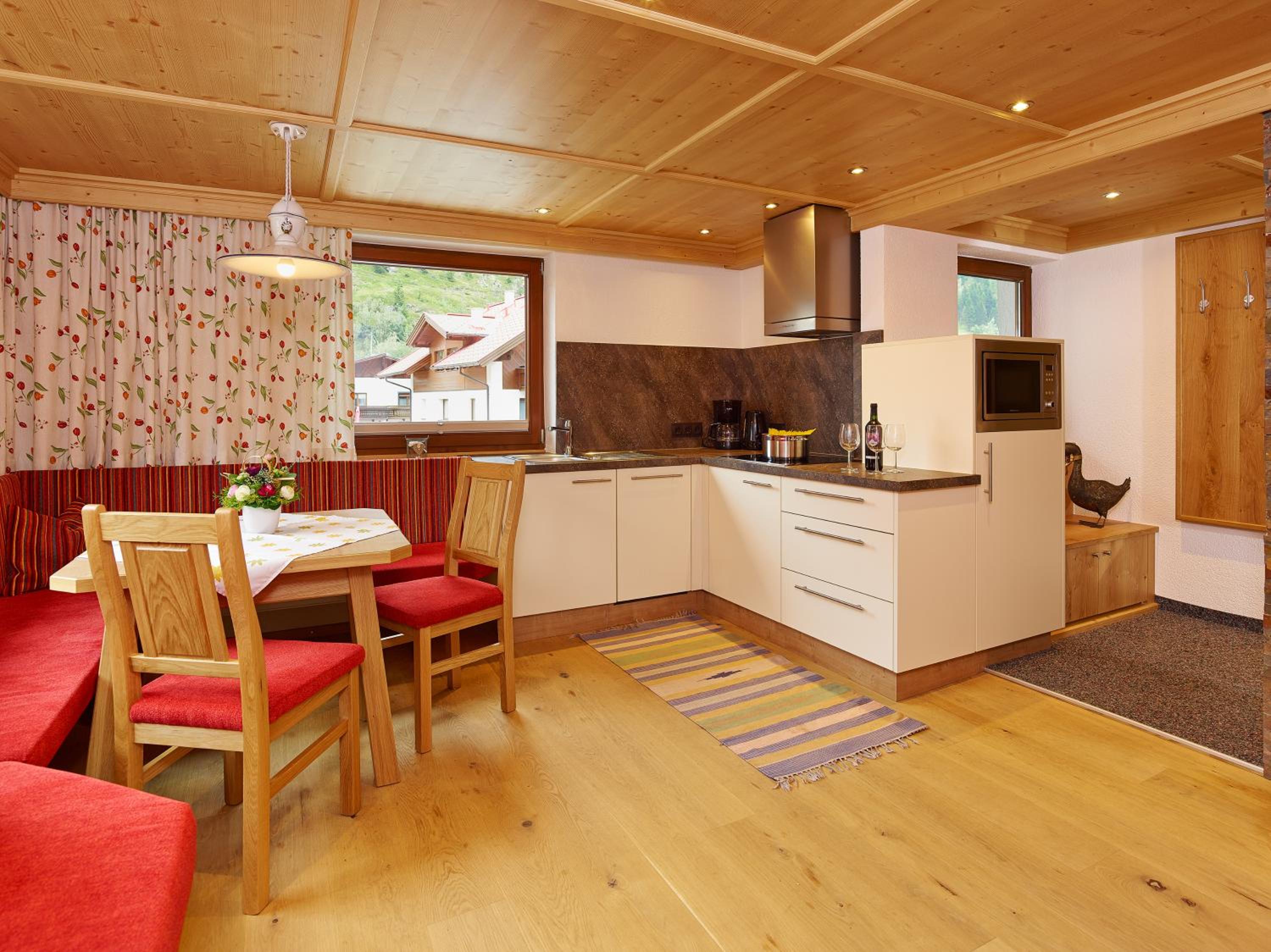 Two-Bedroom Apartment with Balcony - Photo 13
