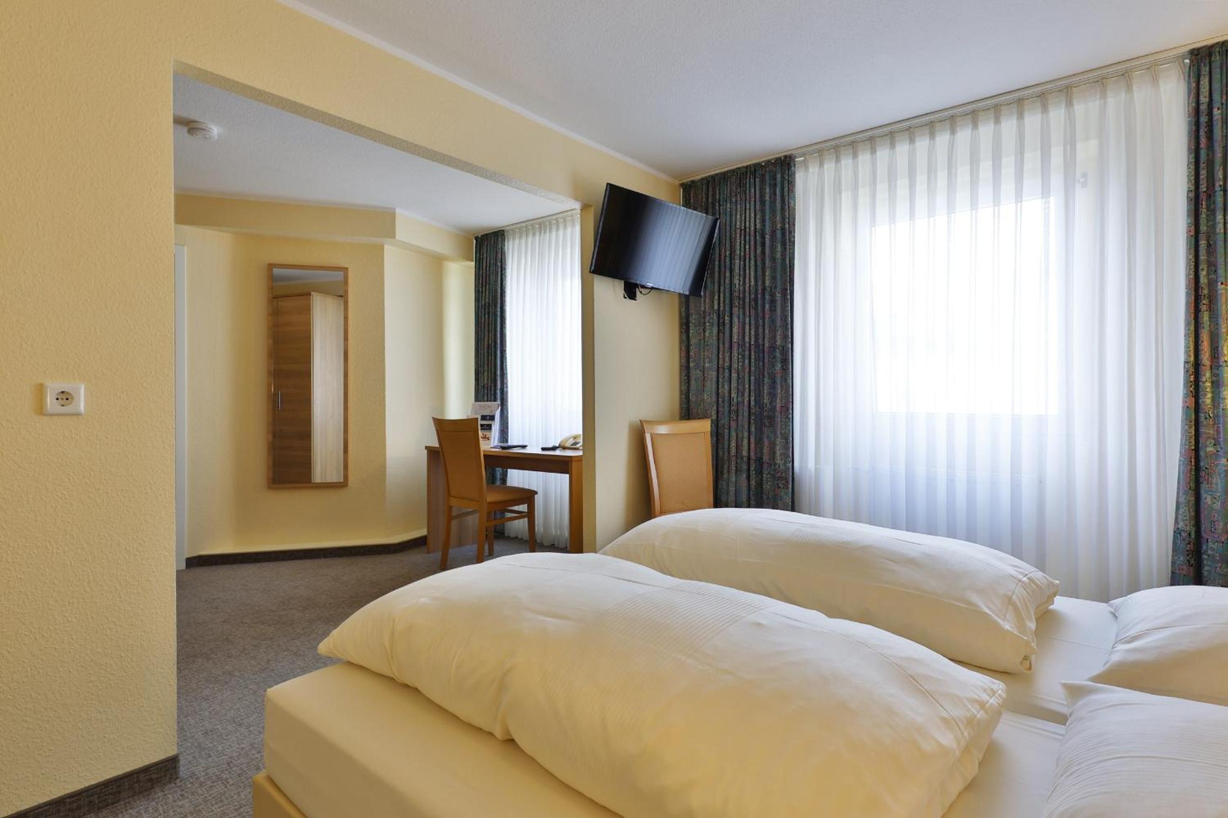 Triple Room - Free City Ticket photo 1