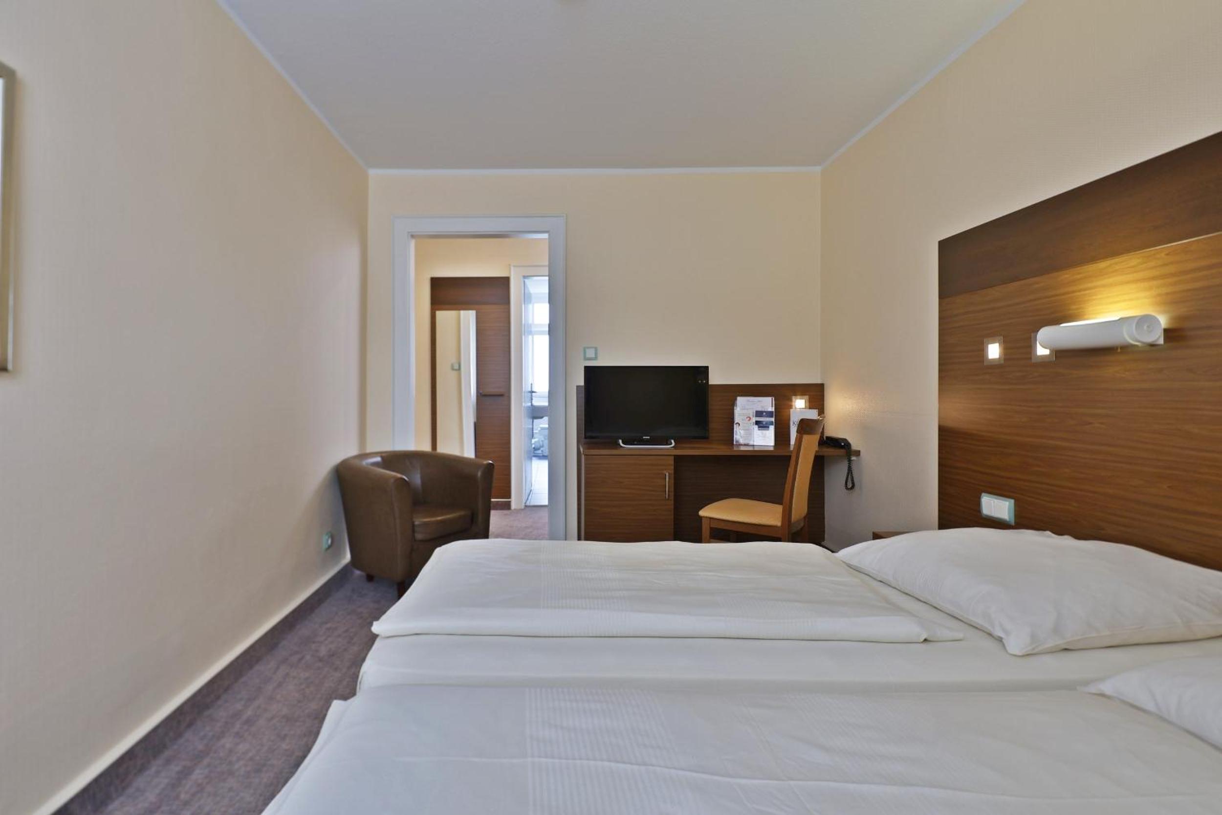 Comfort Double Room - Free City Ticket photo 2