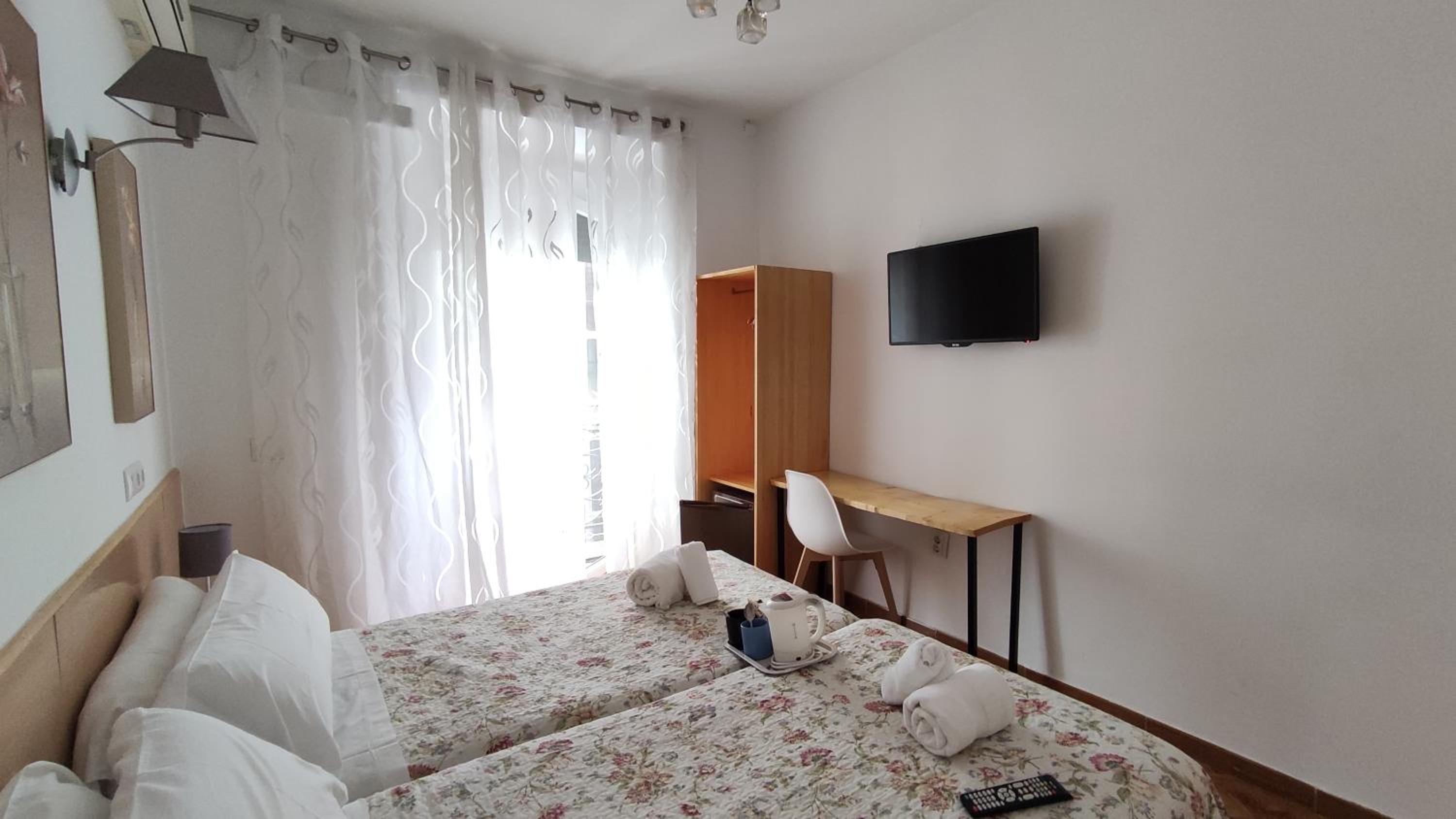 Habitación Doble con Baño Privado