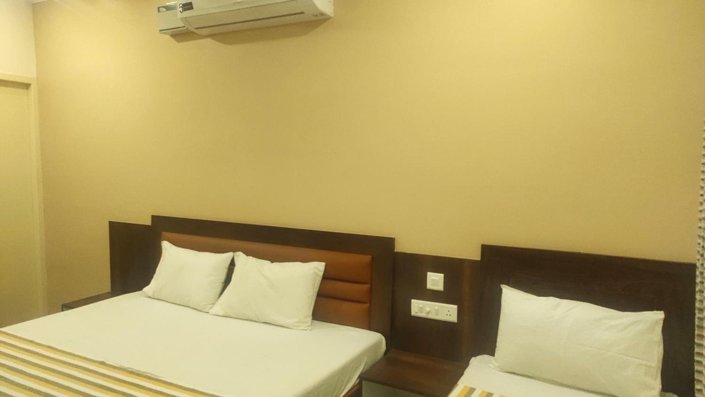 Deluxe Triple Room - Photo 2