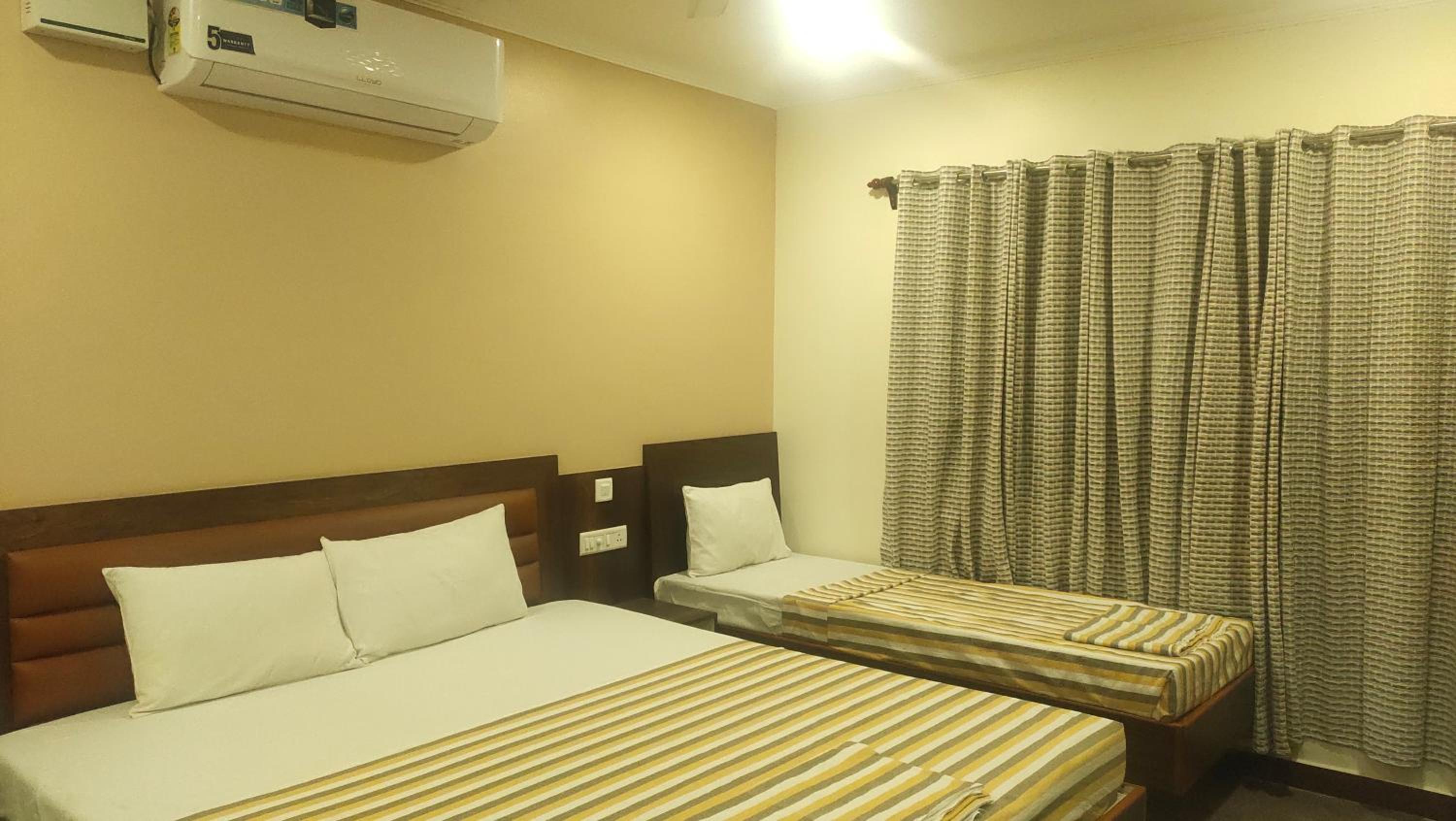 Deluxe Triple Room - Photo 3