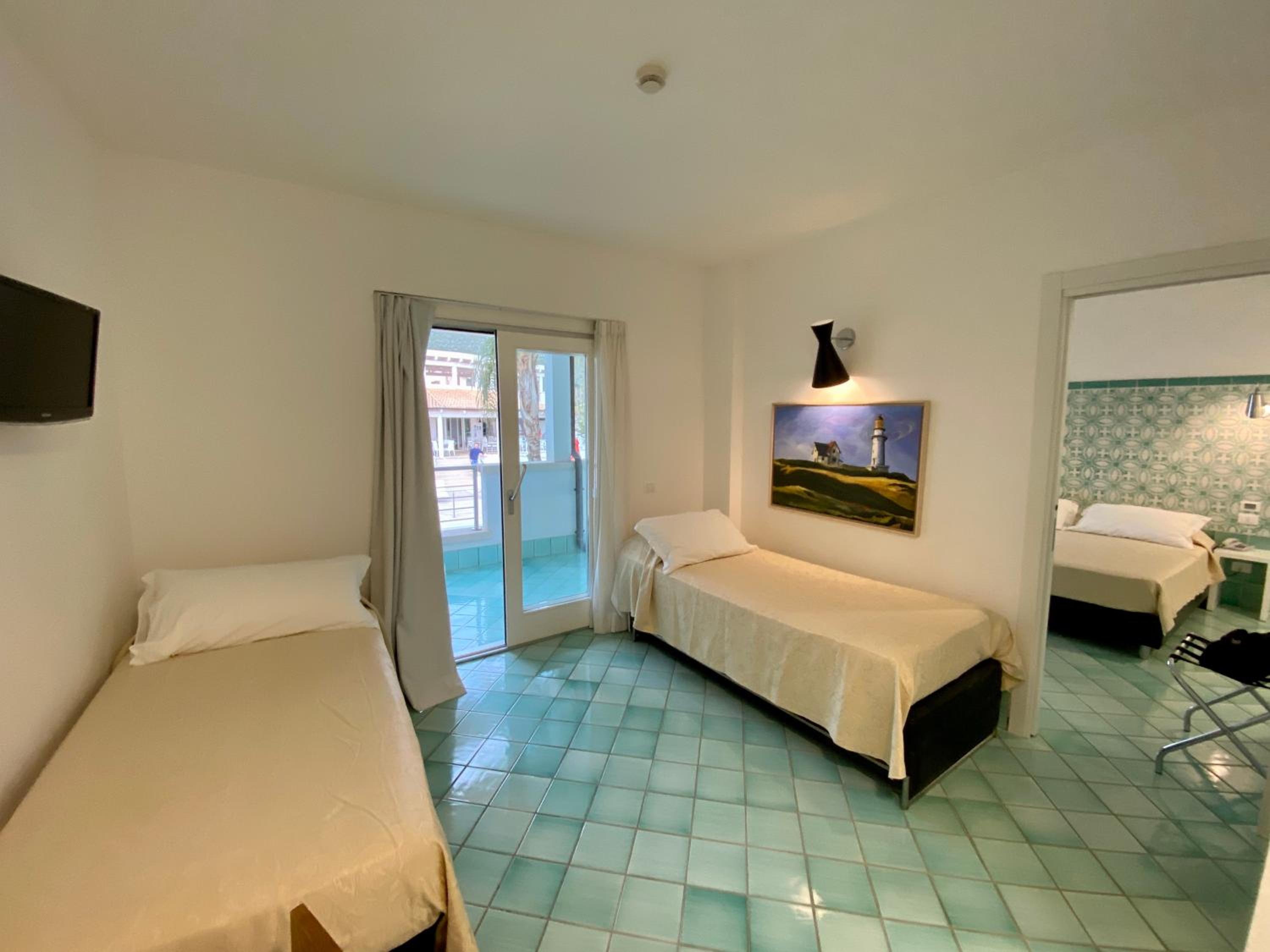 Suite - Photo 2