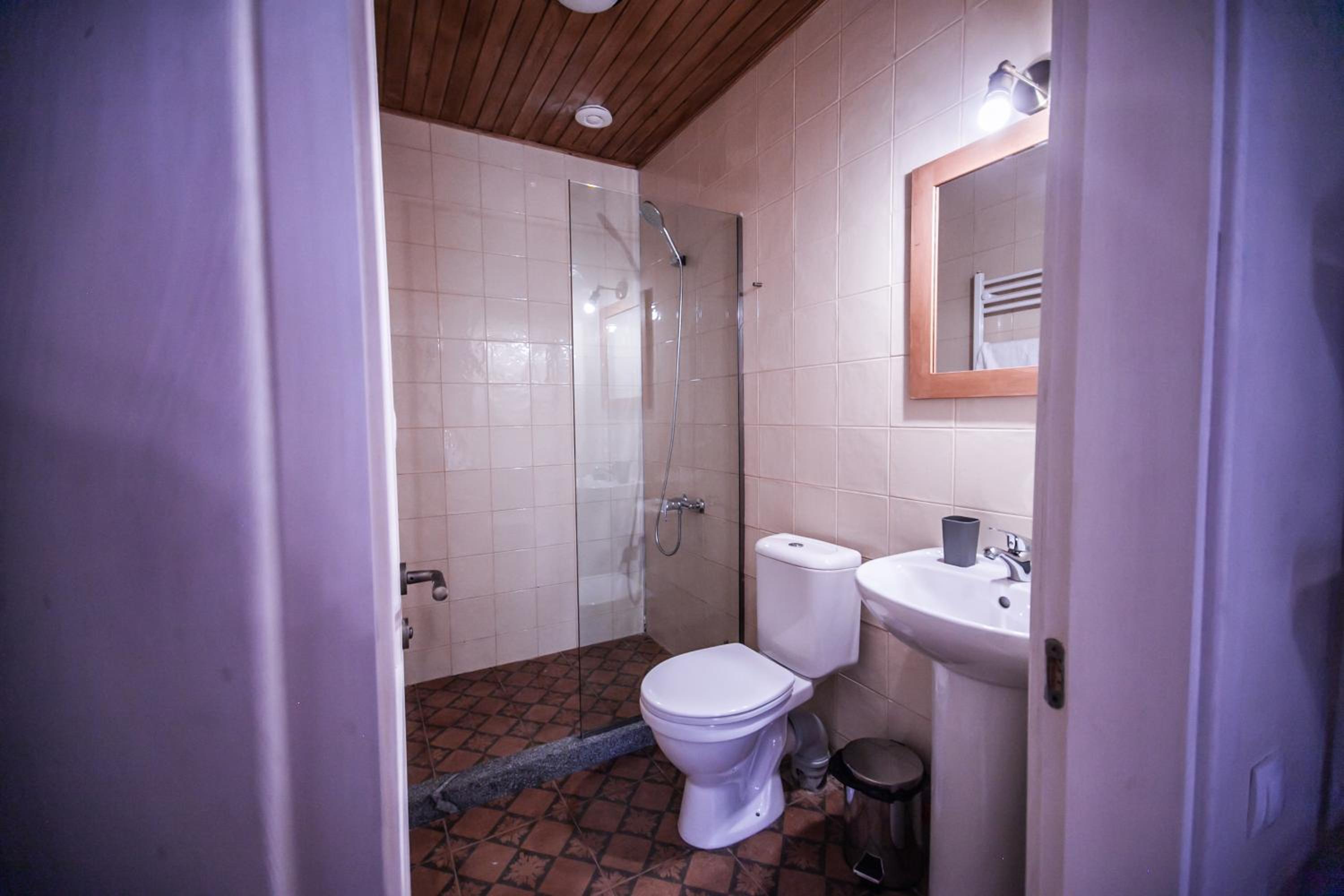 Double or Twin Room with Extra Bed - Photo 2