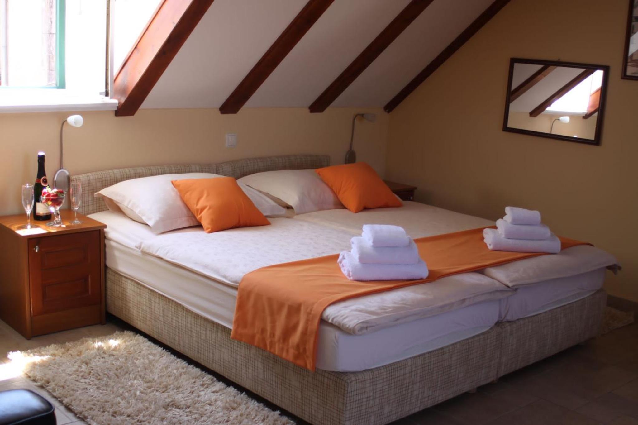 Superior Double Room with City View - Photo 1