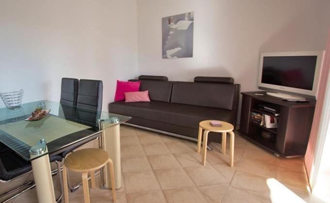 Apartment - Ground Floor photo 1
