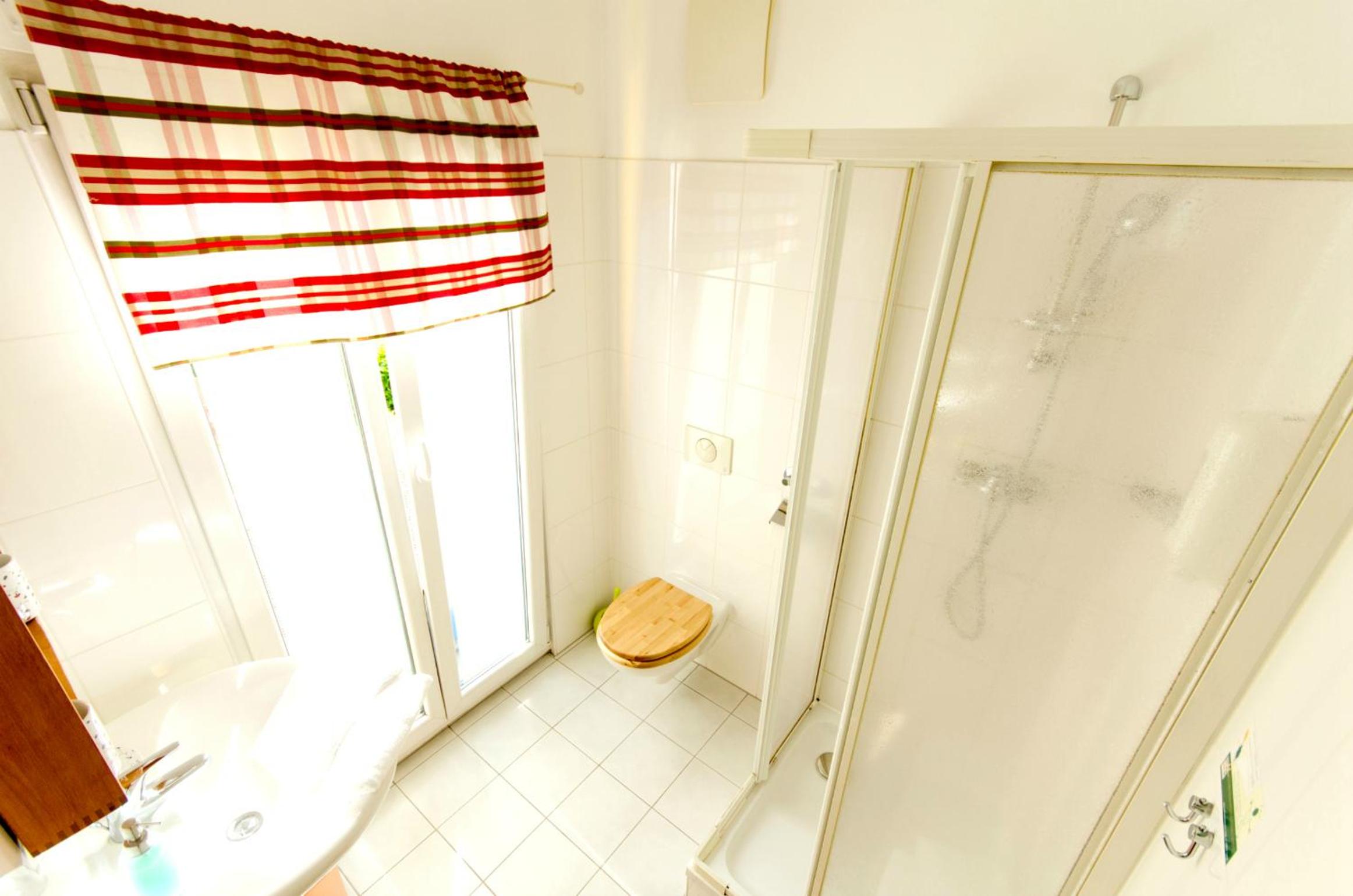 Double Room - Photo 6