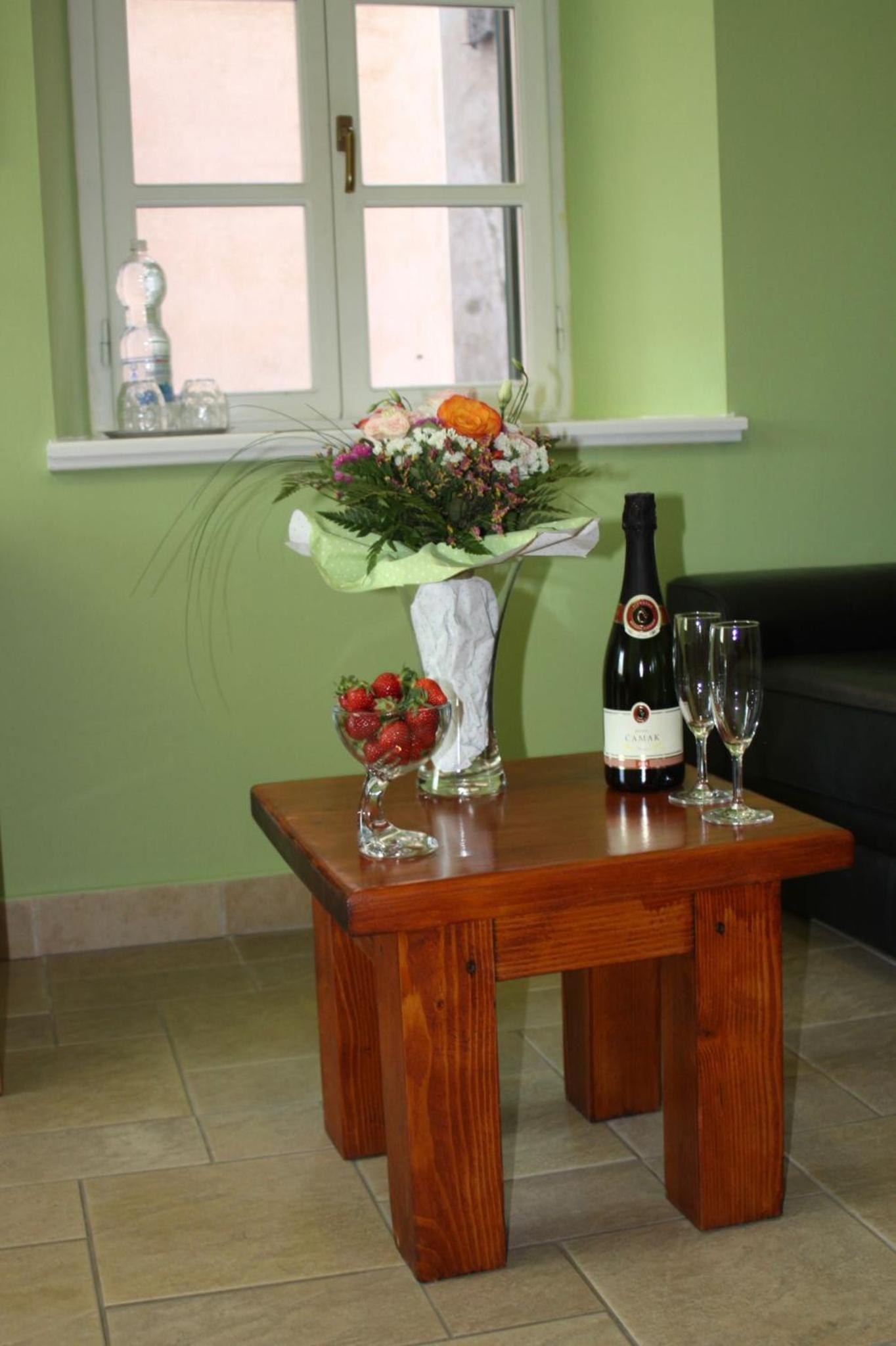 Standard Double Room - Photo 6