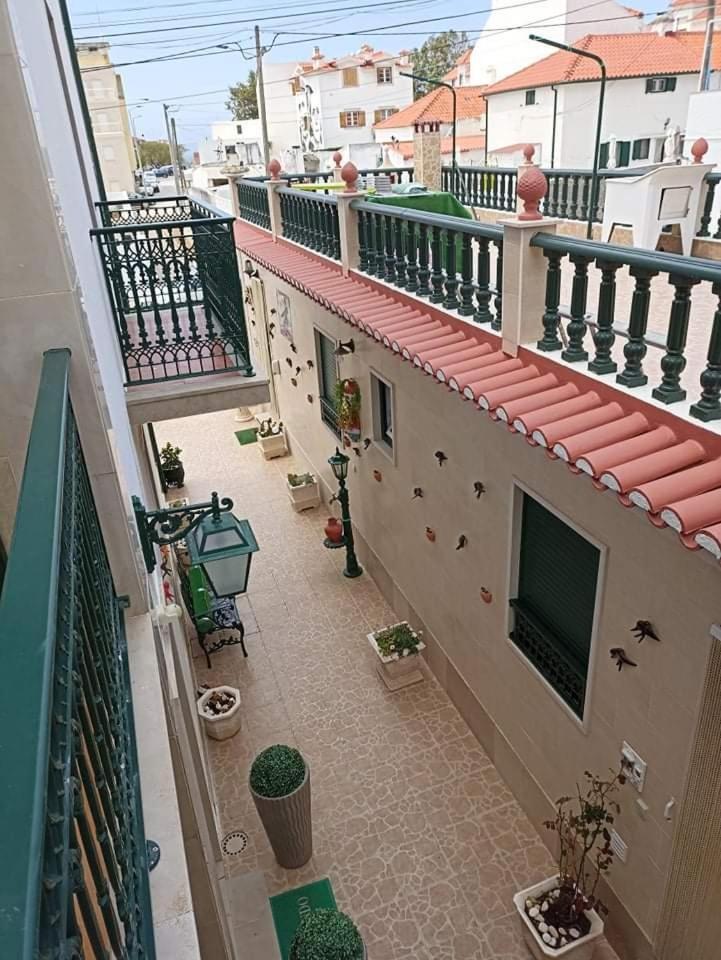 Double Room with Balcony (2 Adults + 1 Child) - Photo 9