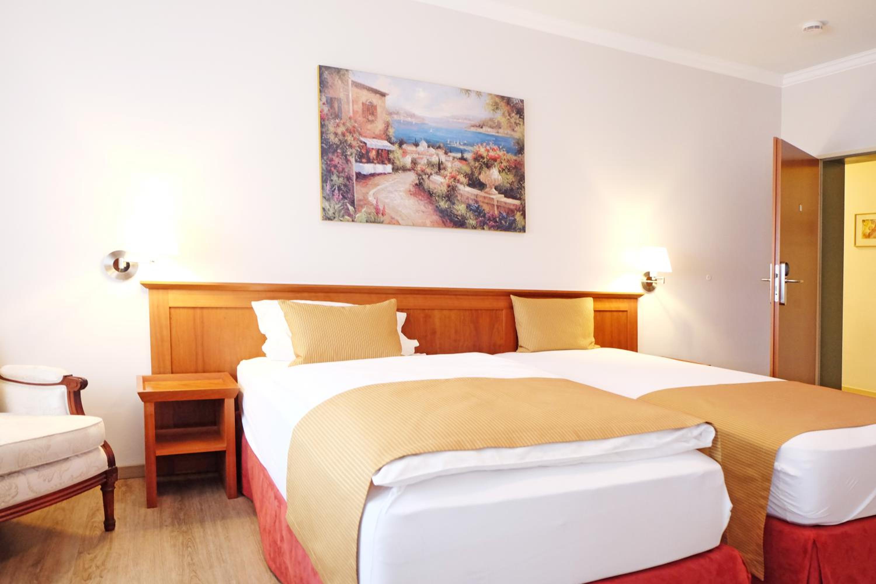 Double Room - Photo 21