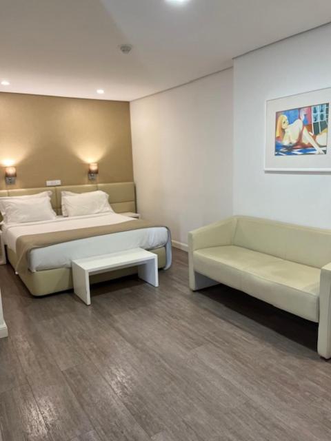 Double or Twin Room - Photo 2