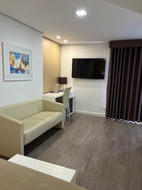 Double Room with Spa Bath - Photo 6