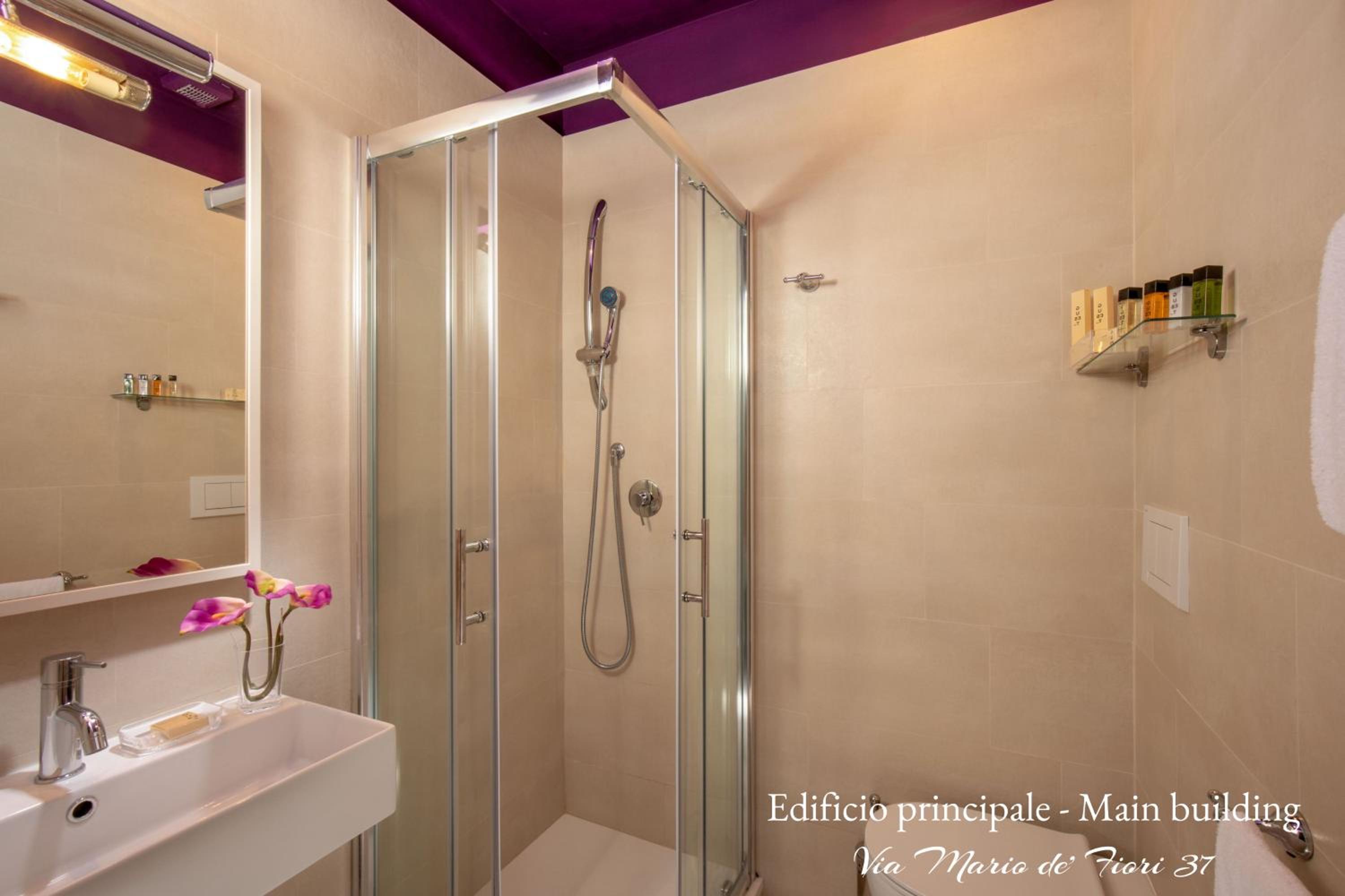 Two Connected Apartments – Via Di Ripetta 229