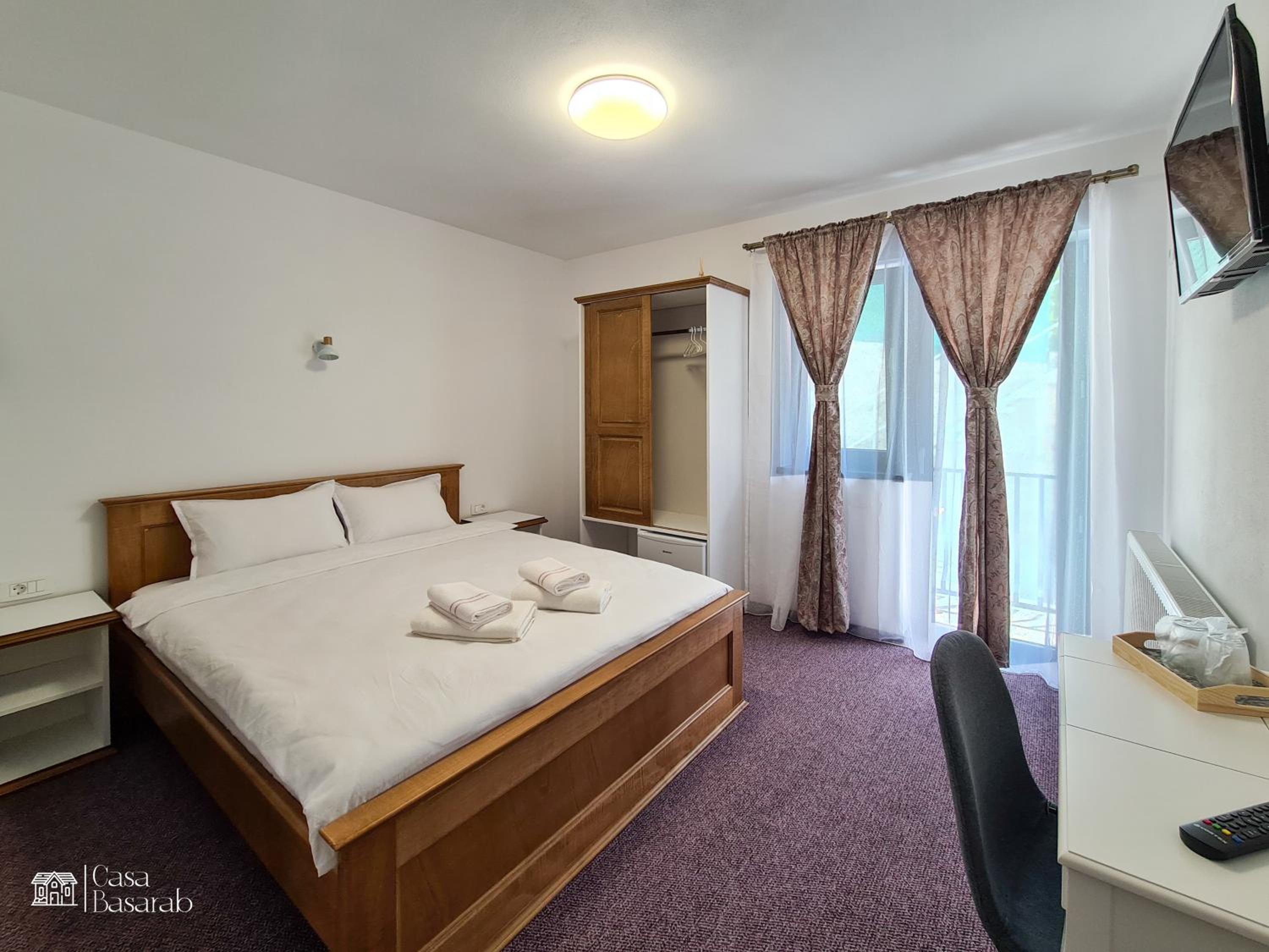 Double Room - Photo 3