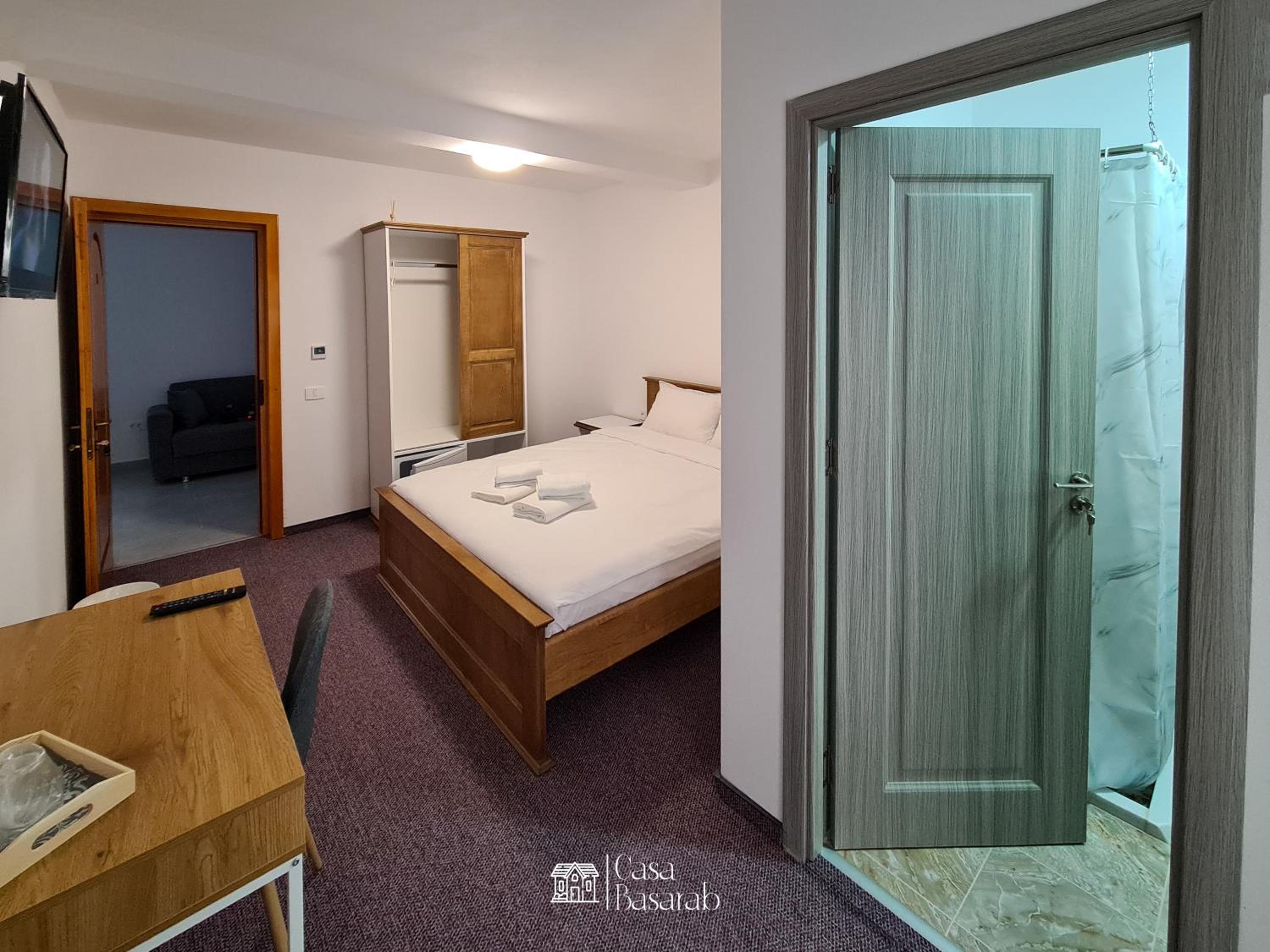 Double Room - Photo 6
