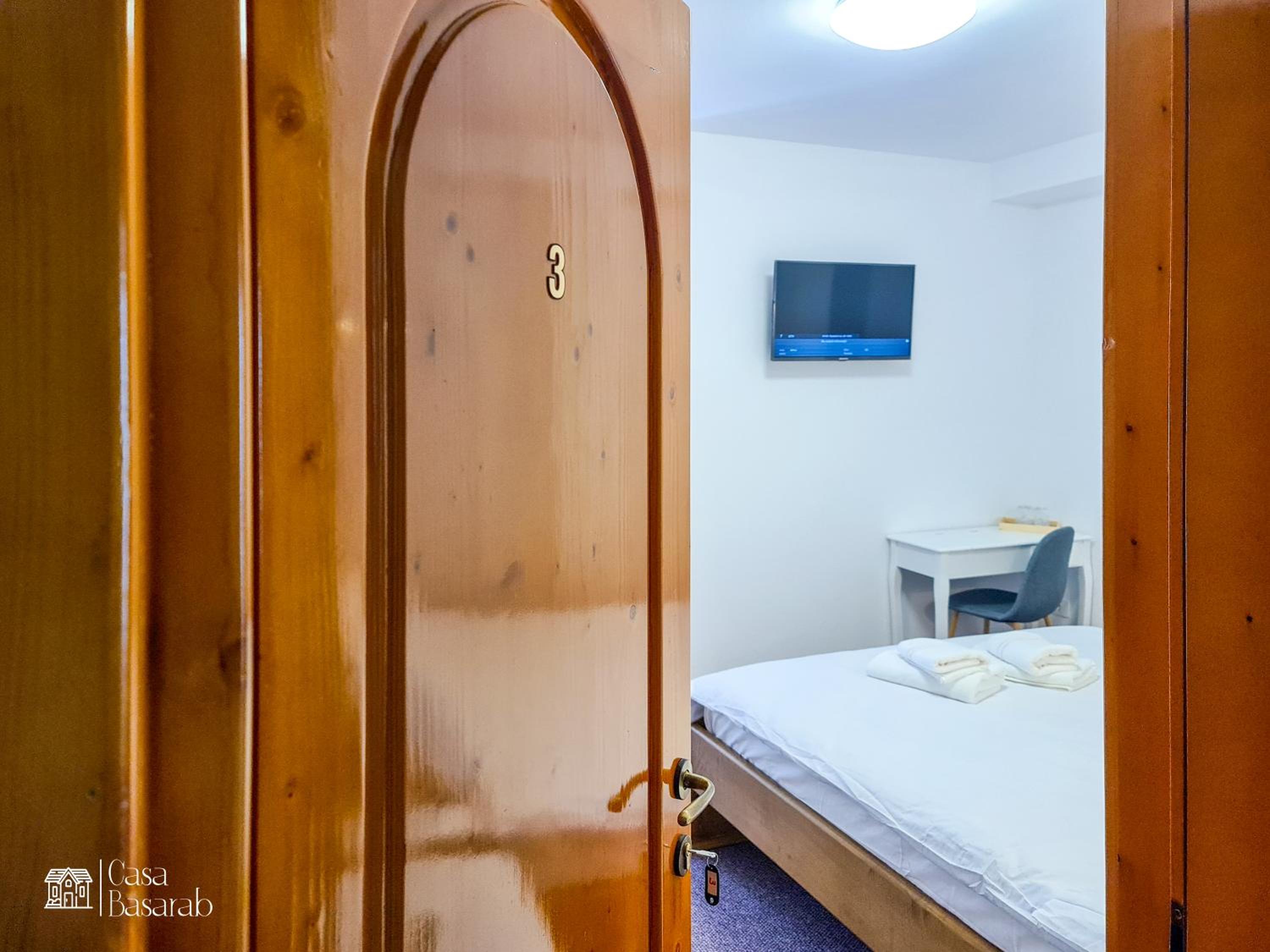 Double Room - Photo 19