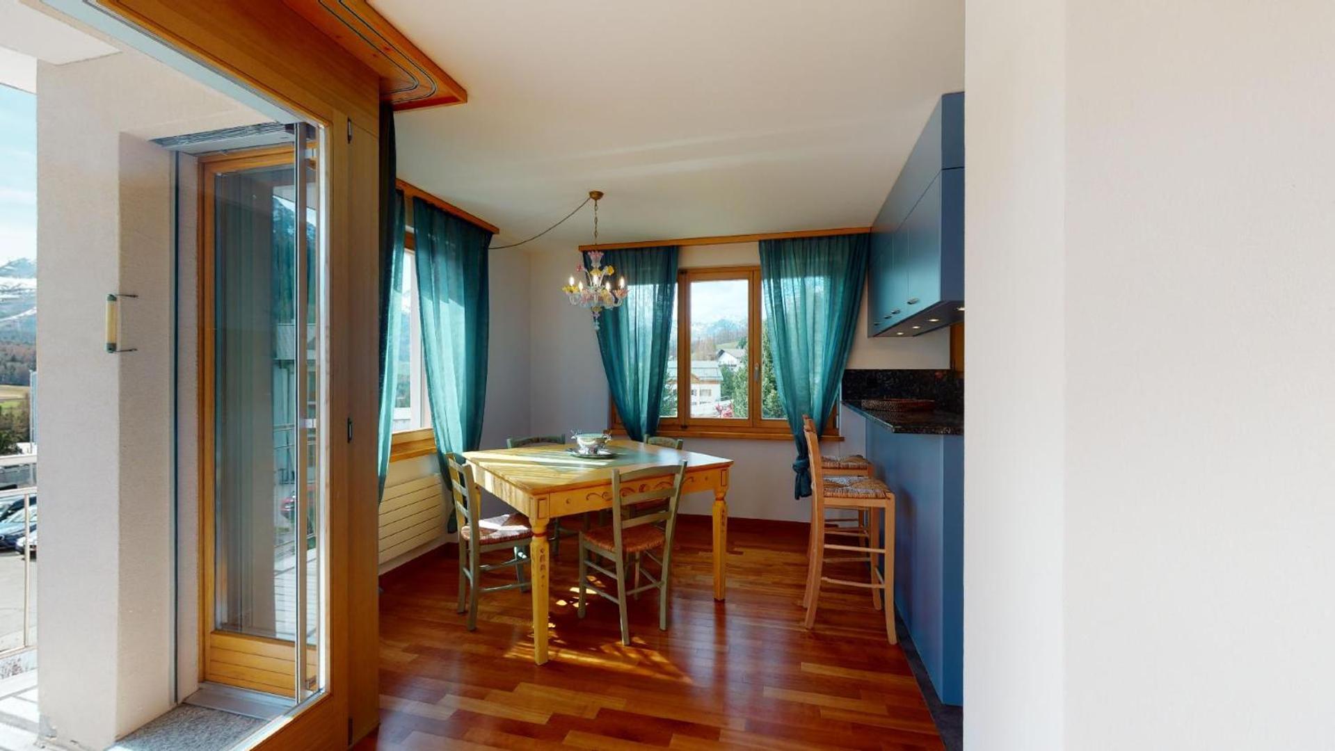Apartment with Mountain View photo 3