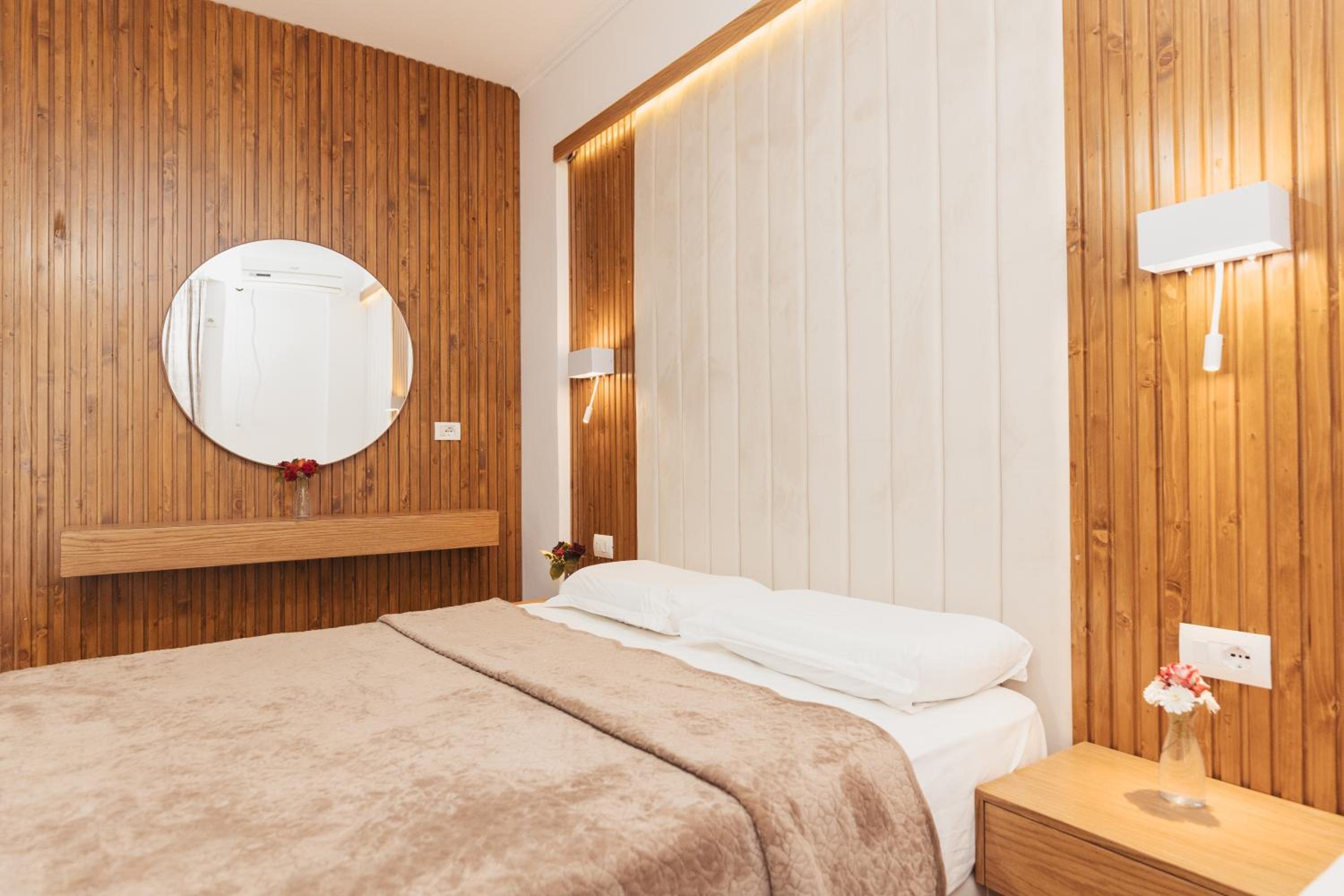 Deluxe Triple Room photo 2