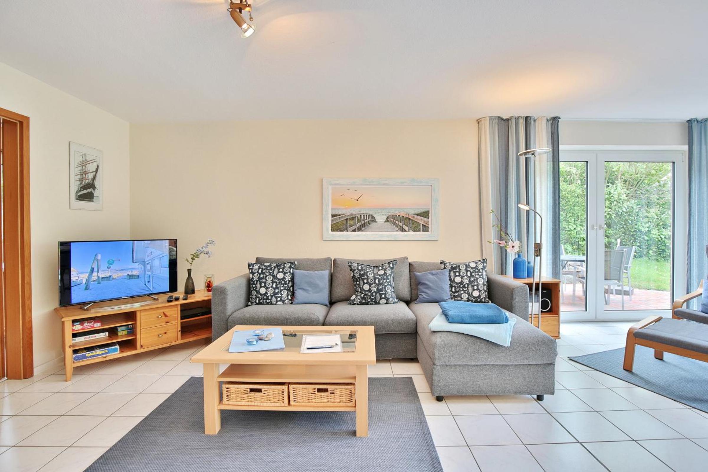 Apartment with Terrace photo 1