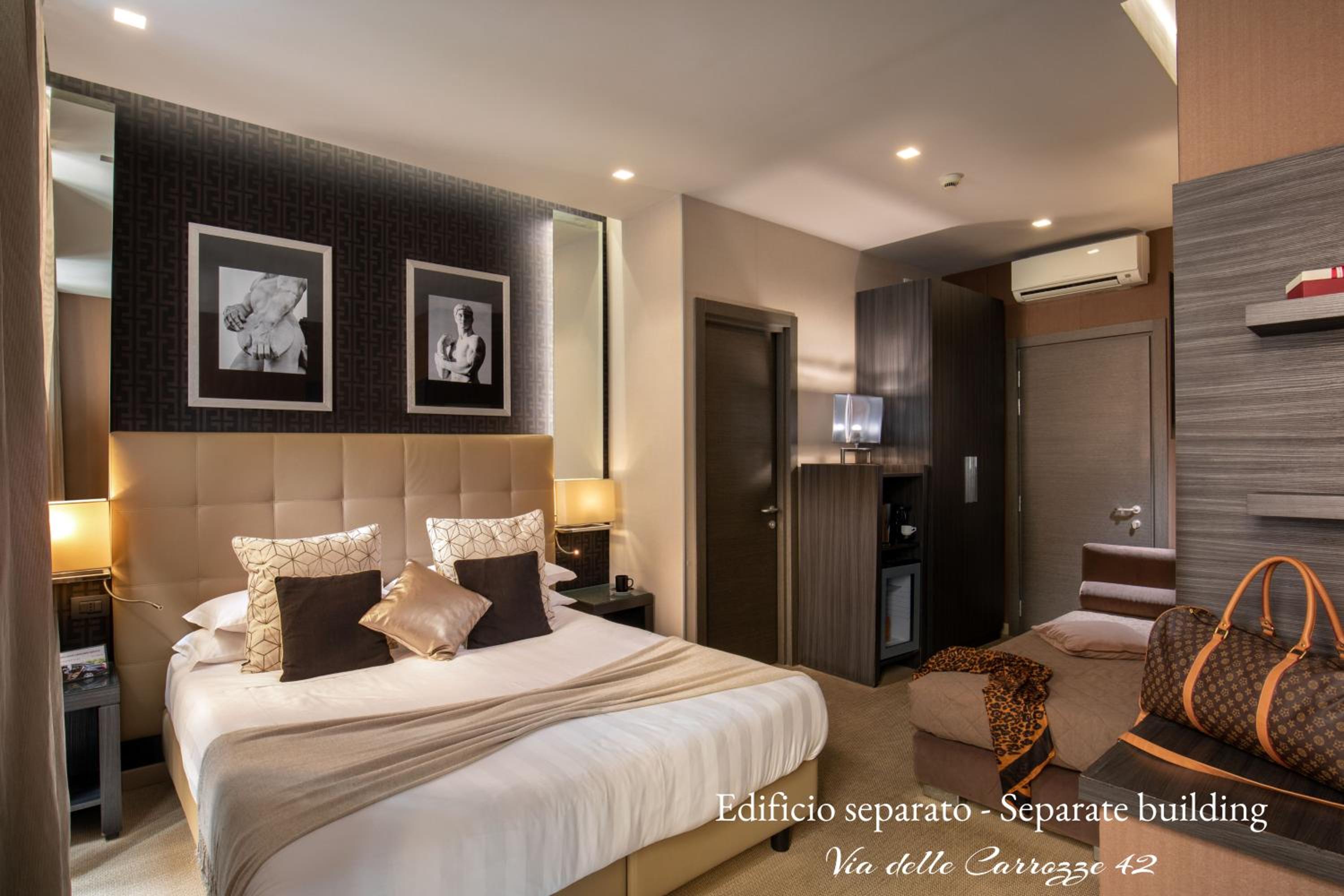 Superior Double Room - Via delle Carrozze 42