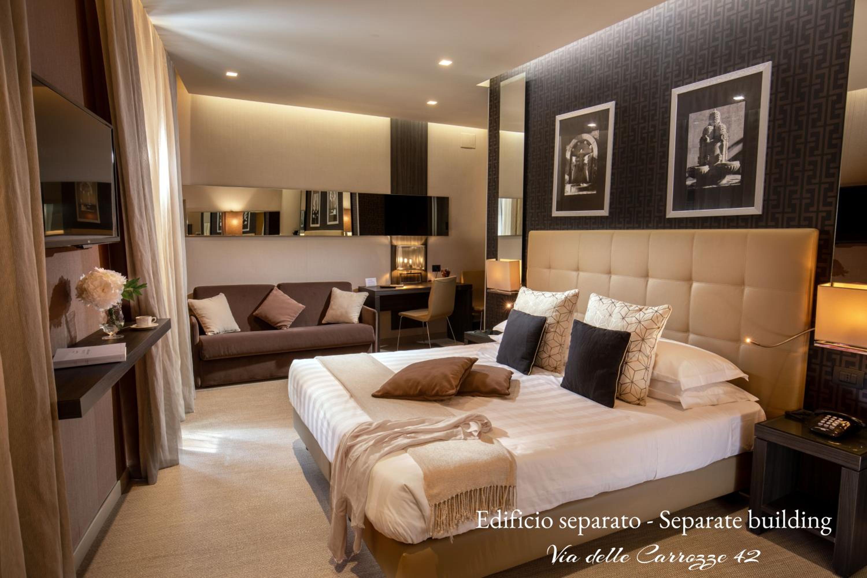 Superior Double Room - Via delle Carrozze 42