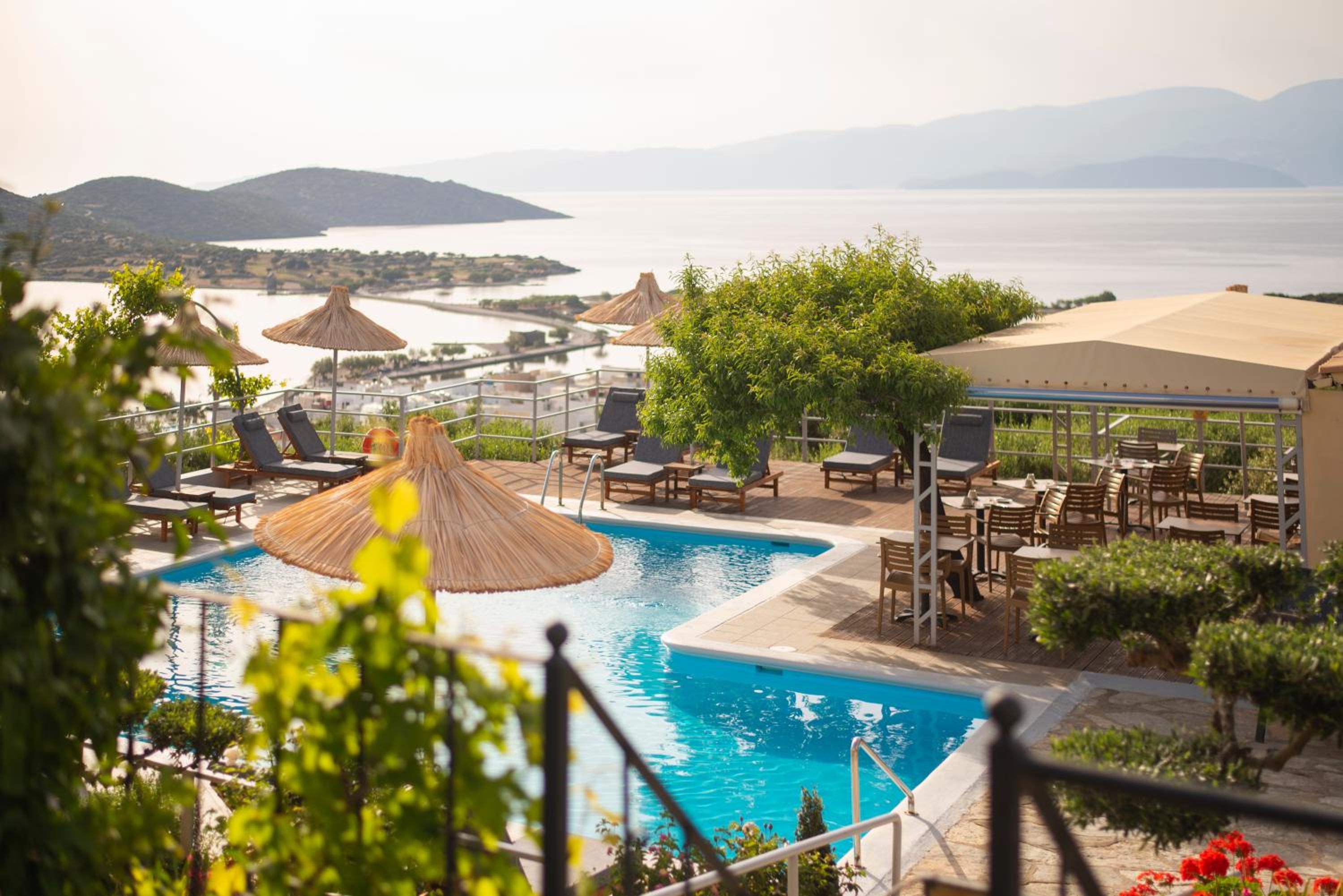 Sun Terrace Apartment photo 2