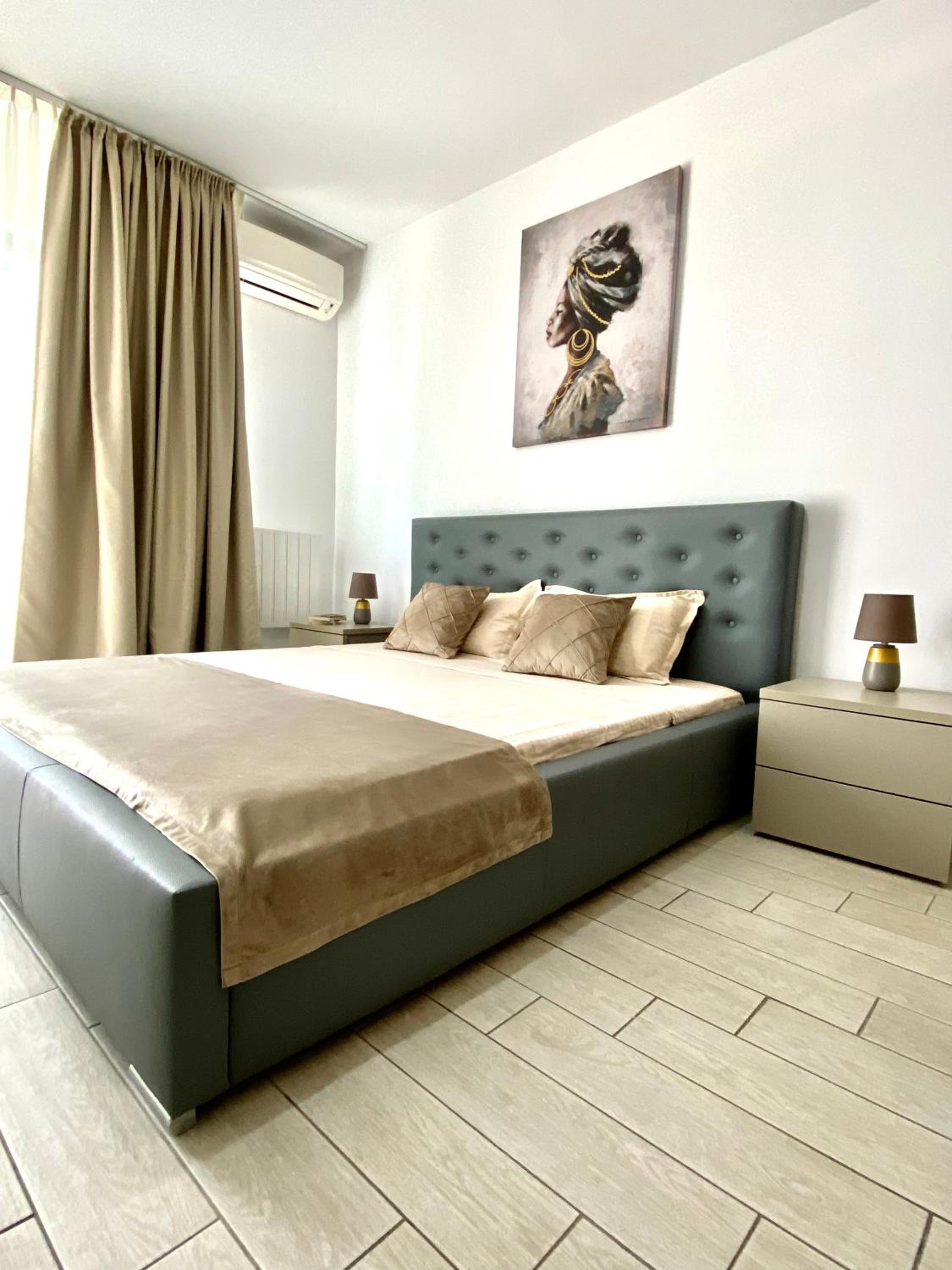 One-Bedroom Apartment - Photo 13