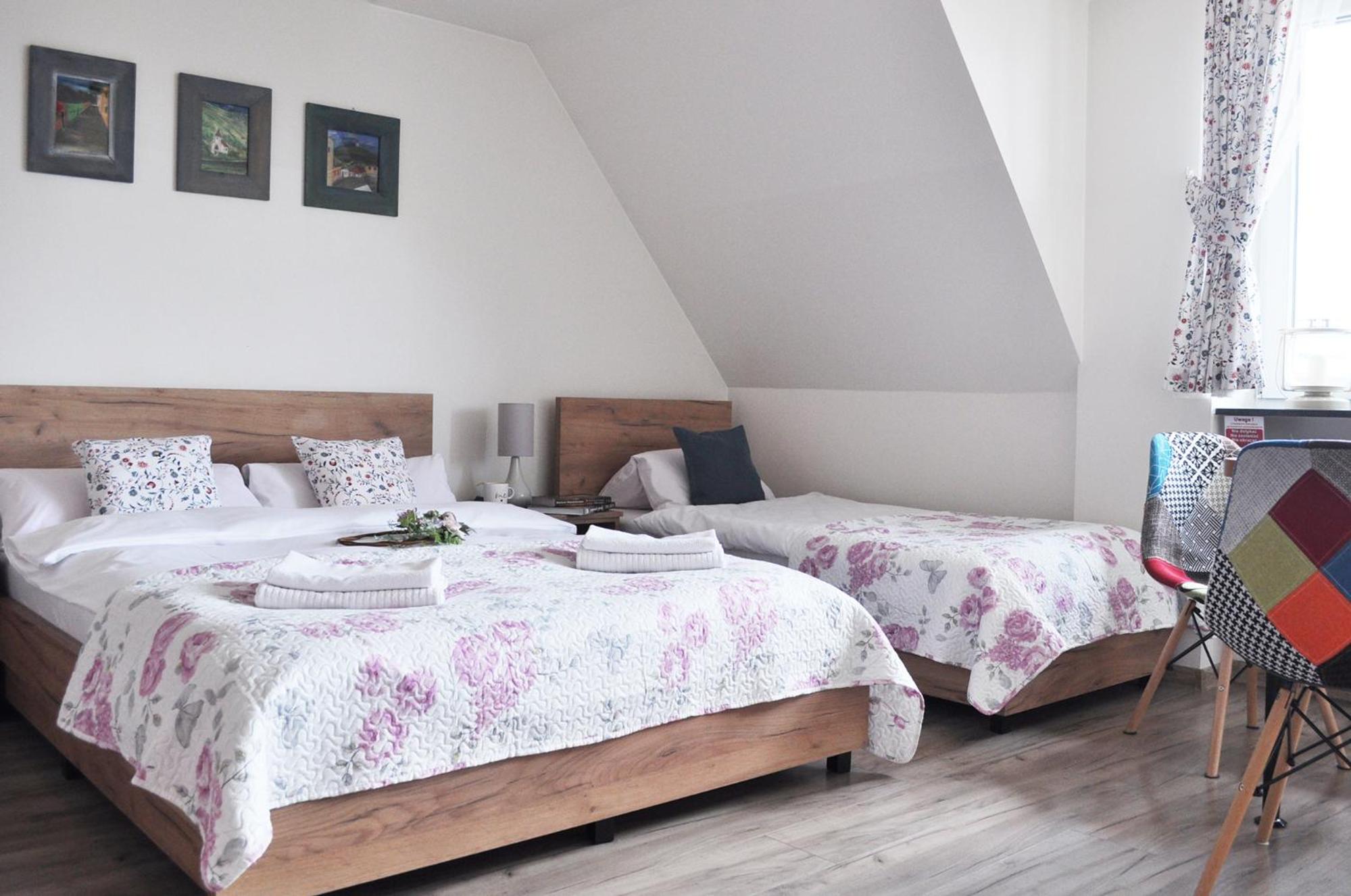 Quadruple Room with Balcony and Mountain View photo 2