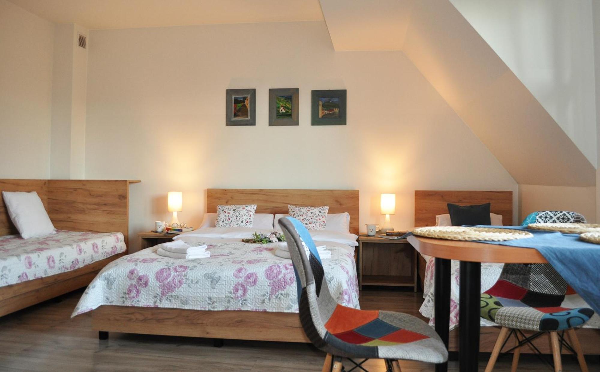 Quadruple Room with Balcony and Mountain View photo 3