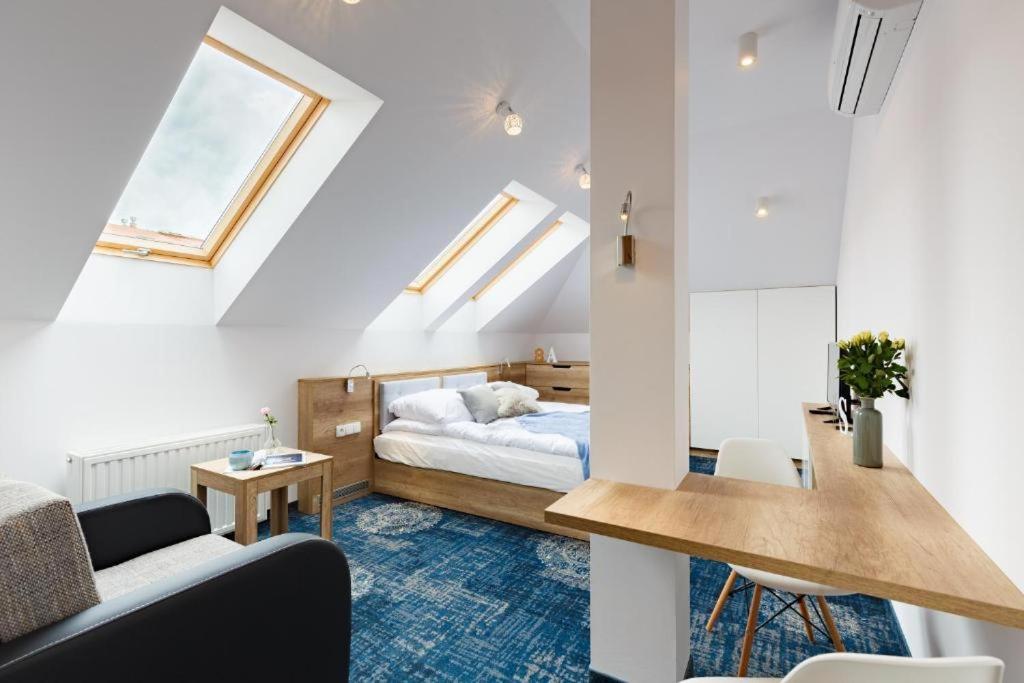Deluxe Double Room photo 2