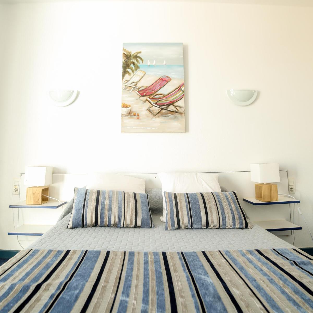 Double Room with Terrace - Photo 10