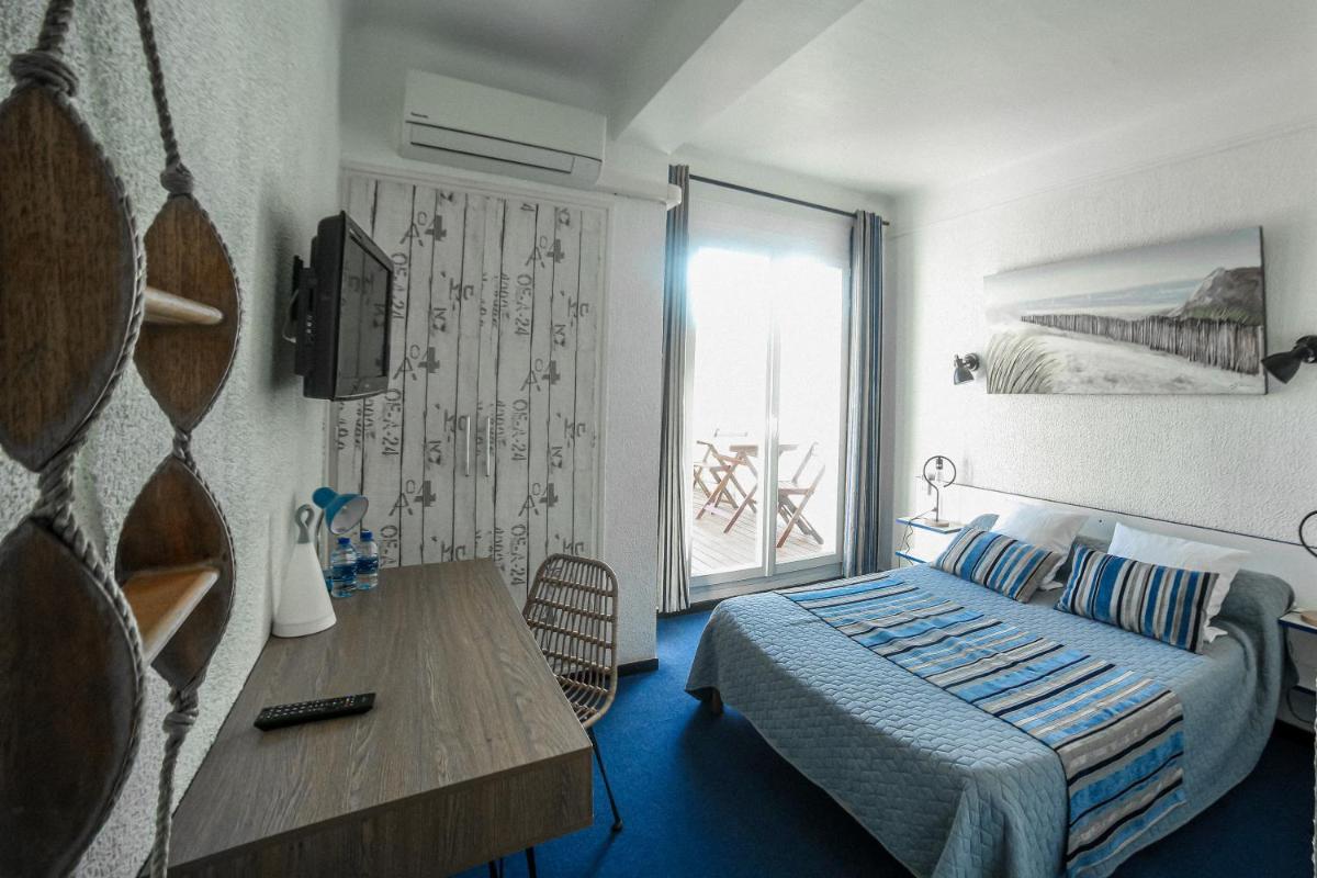 Double Room with Terrace - Photo 5