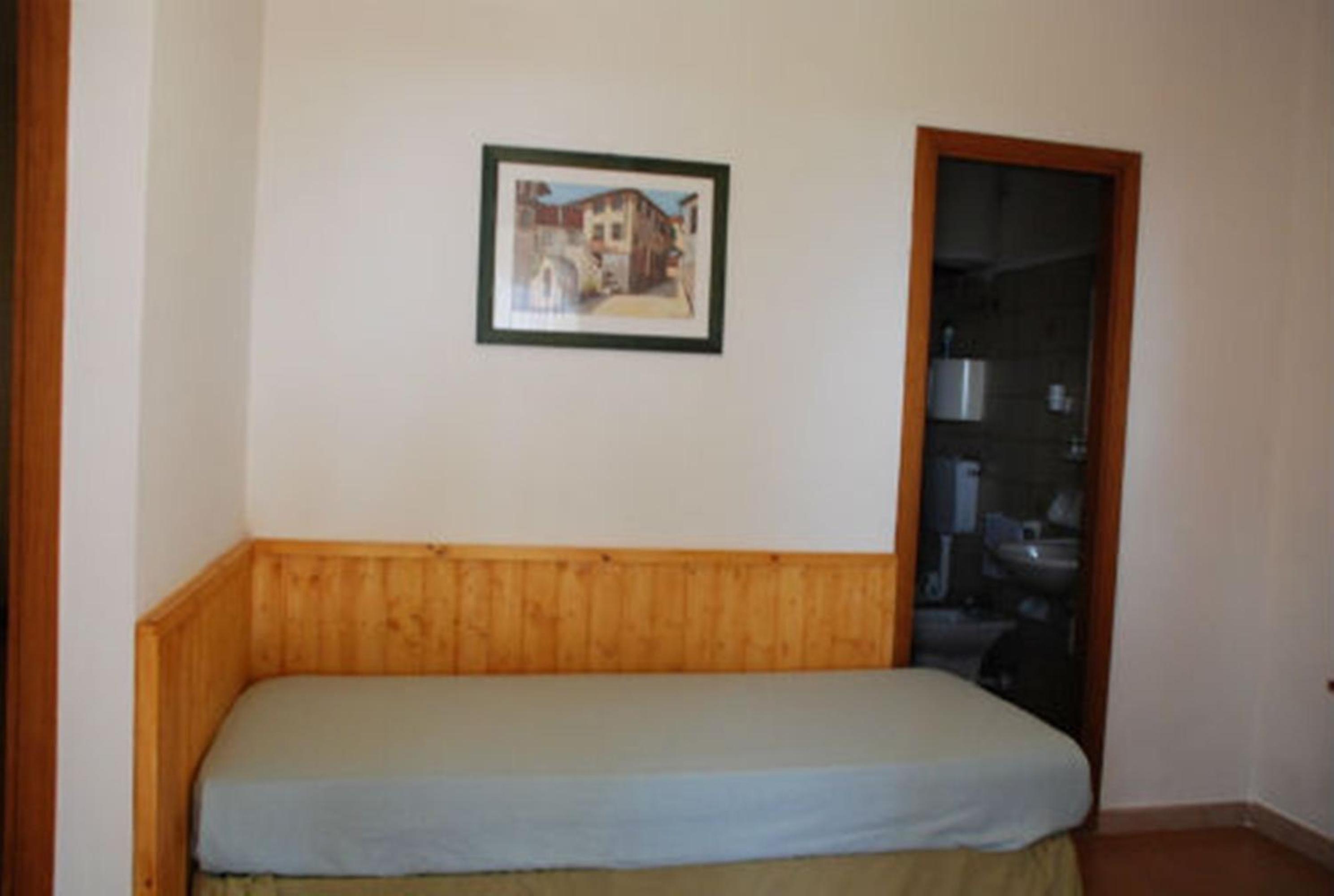 One-Bedroom Apartment (3 Adults) photo 2