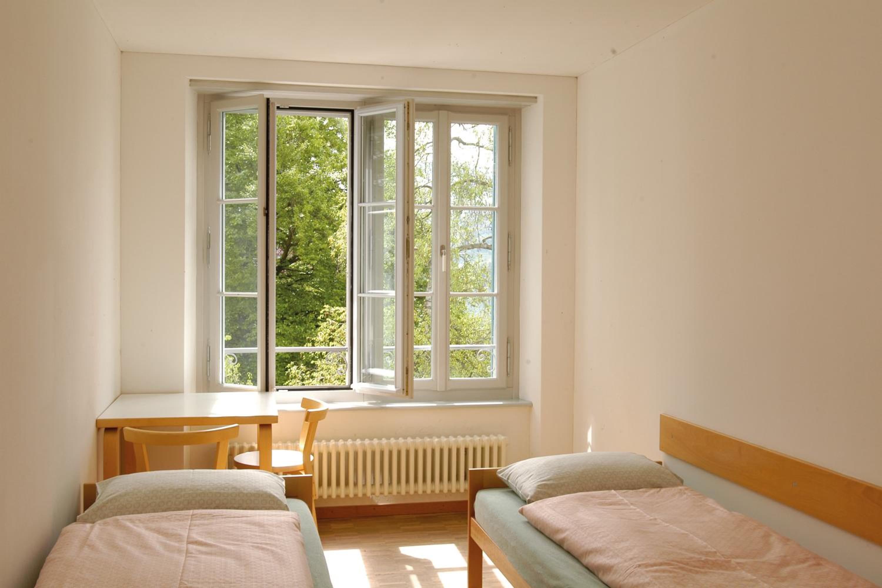 Single Room with Shared Bathroom photo 3