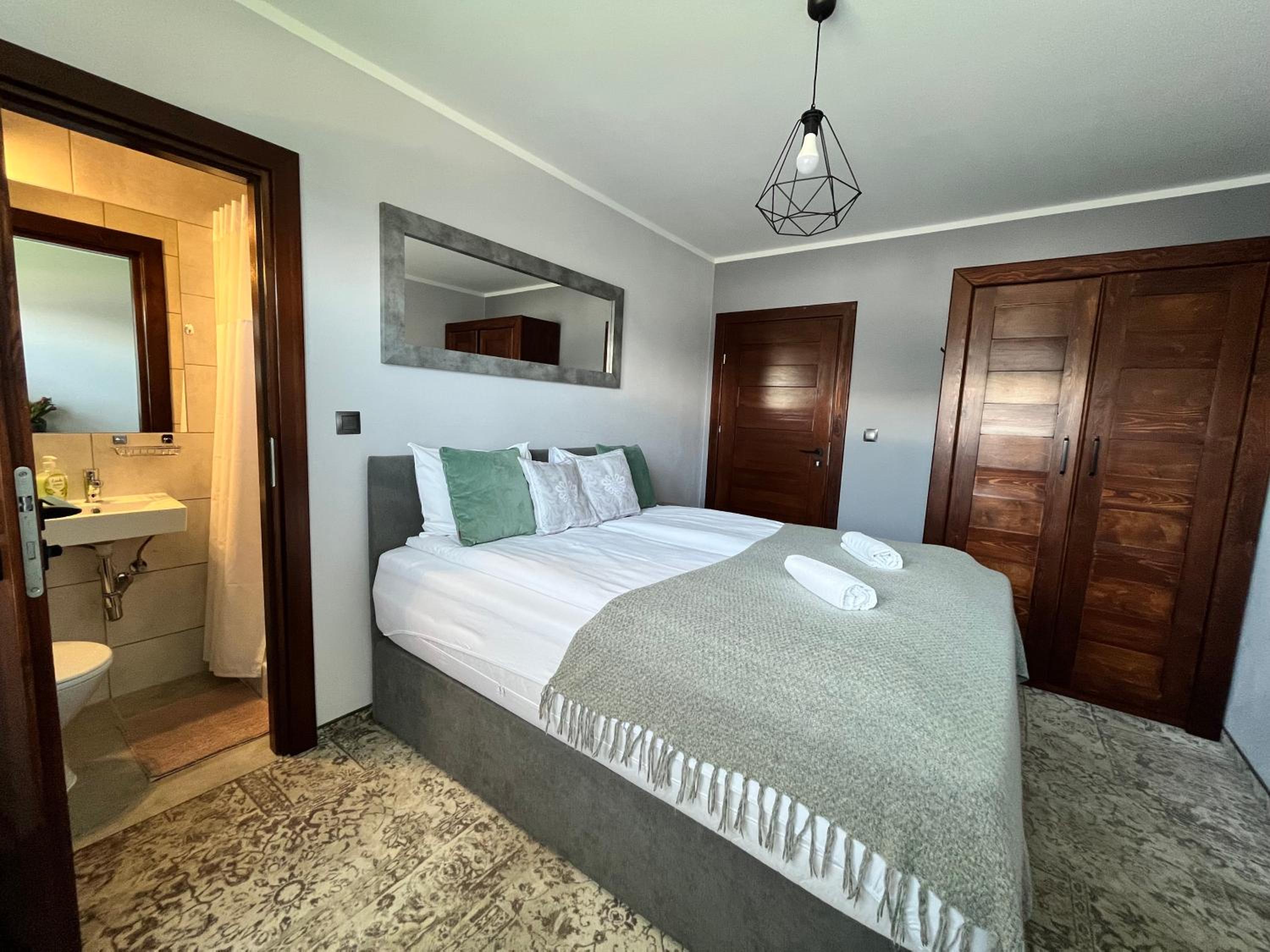 Double Room - Photo 6
