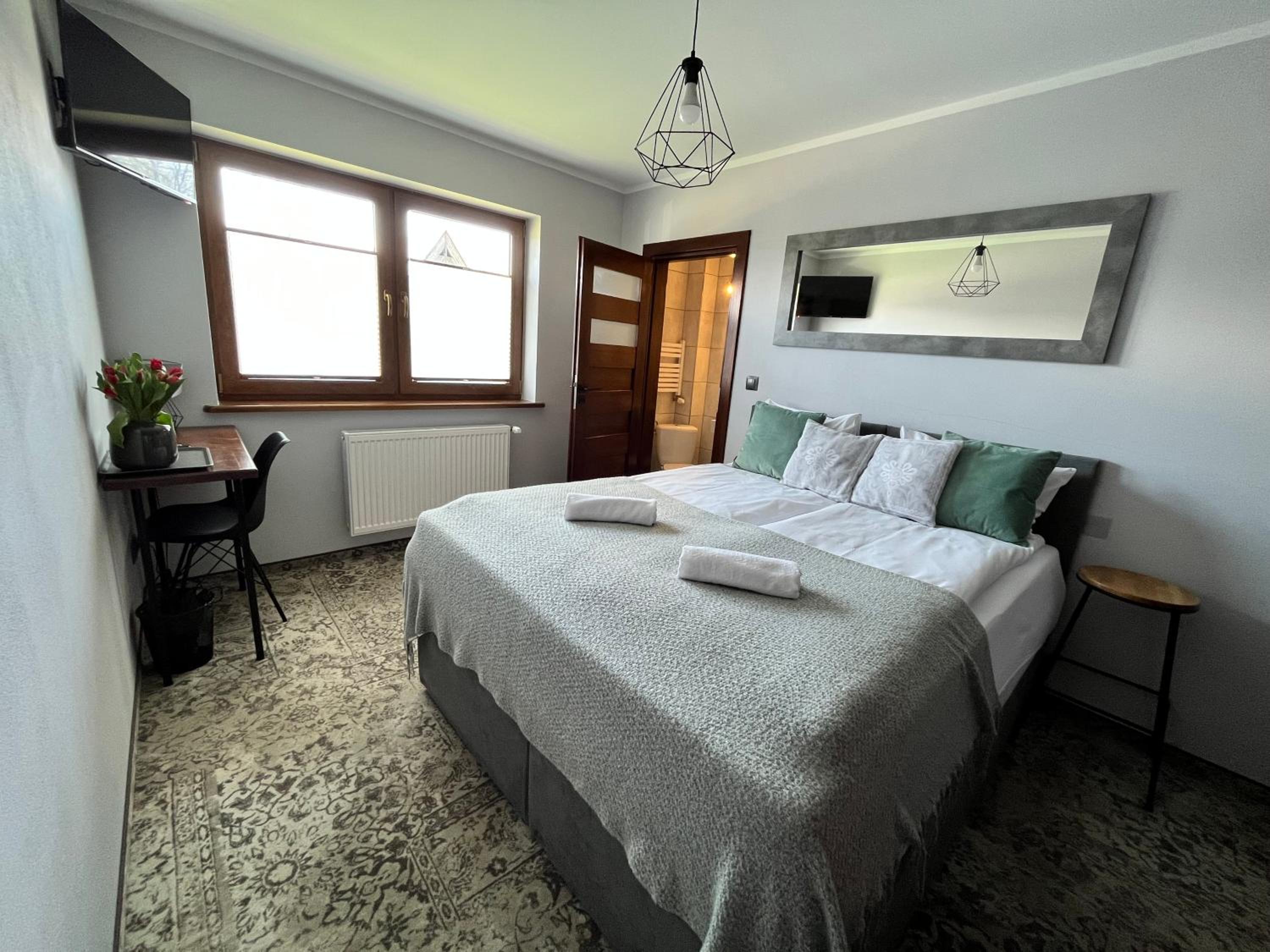 Double Room - Photo 4