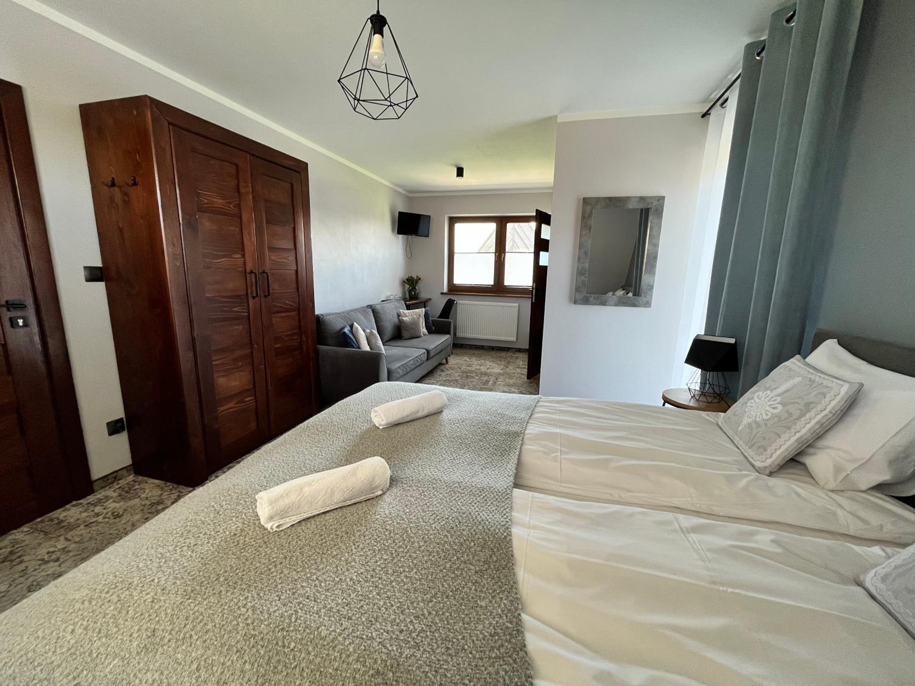Quadruple Room - Photo 1