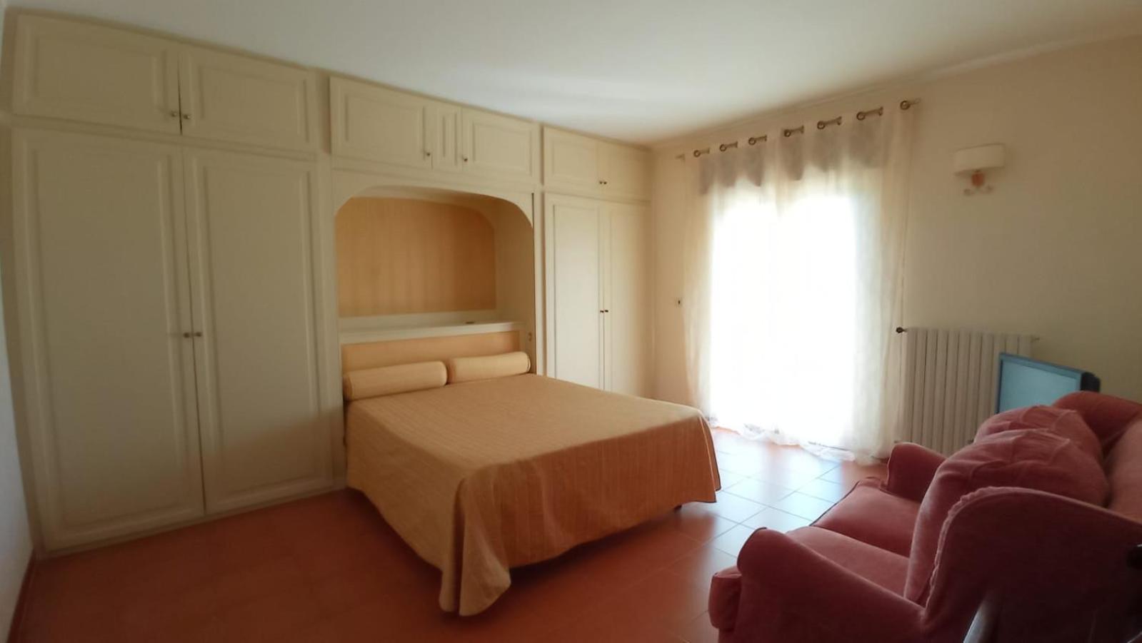 Two-Bedroom Apartment - Photo 21