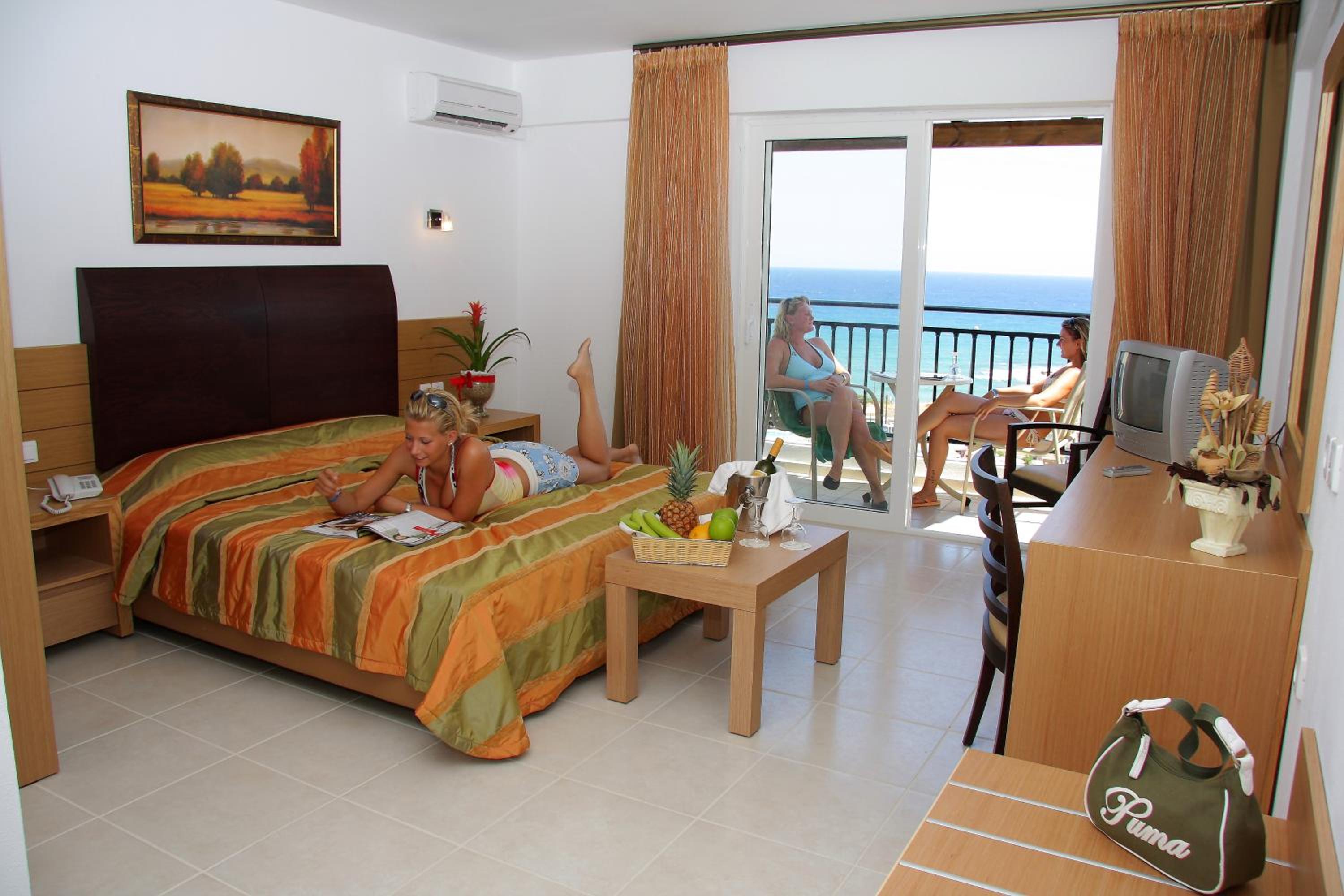 Standard  Room - Photo 2