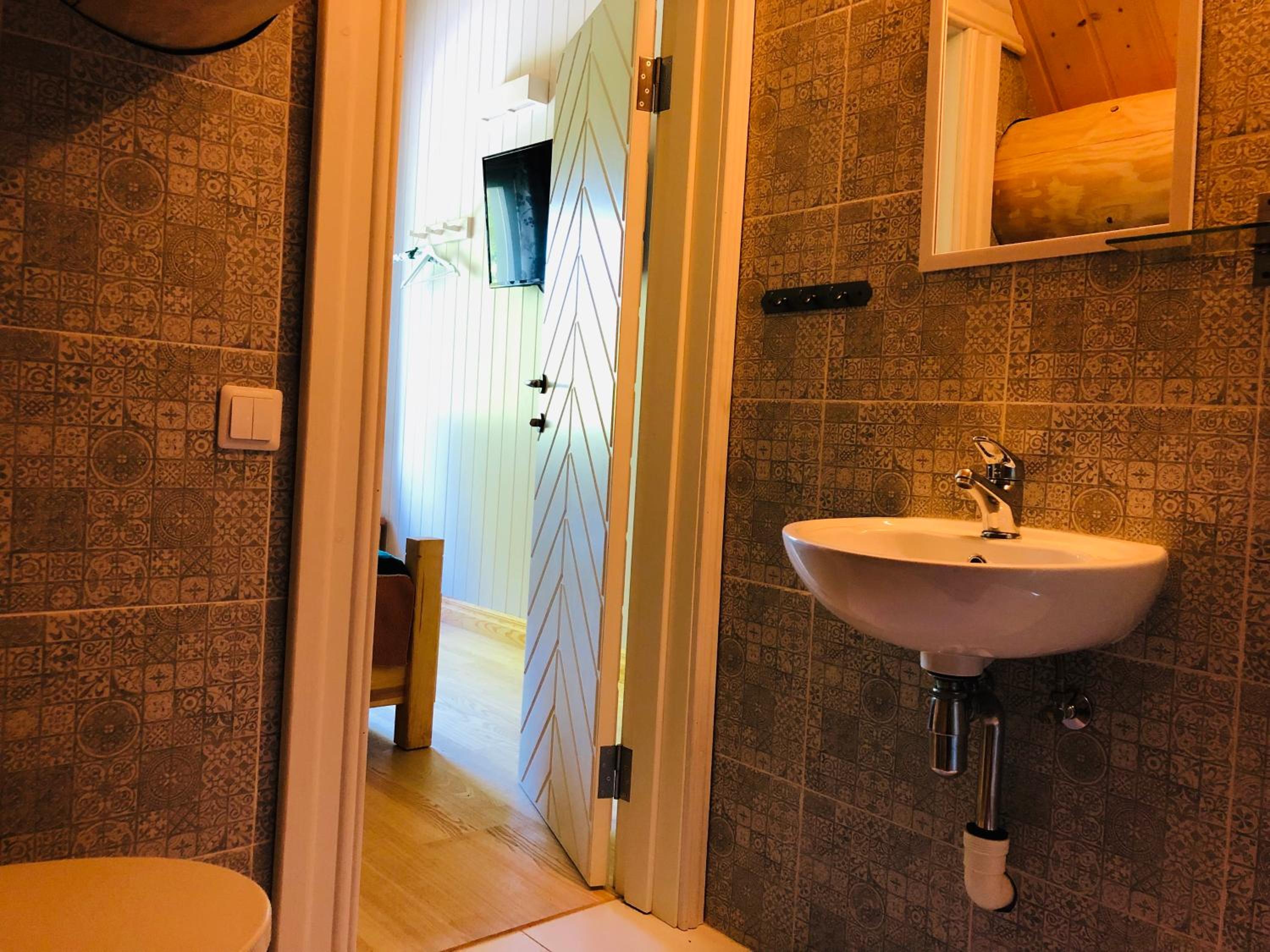 Budget Double Room photo 2