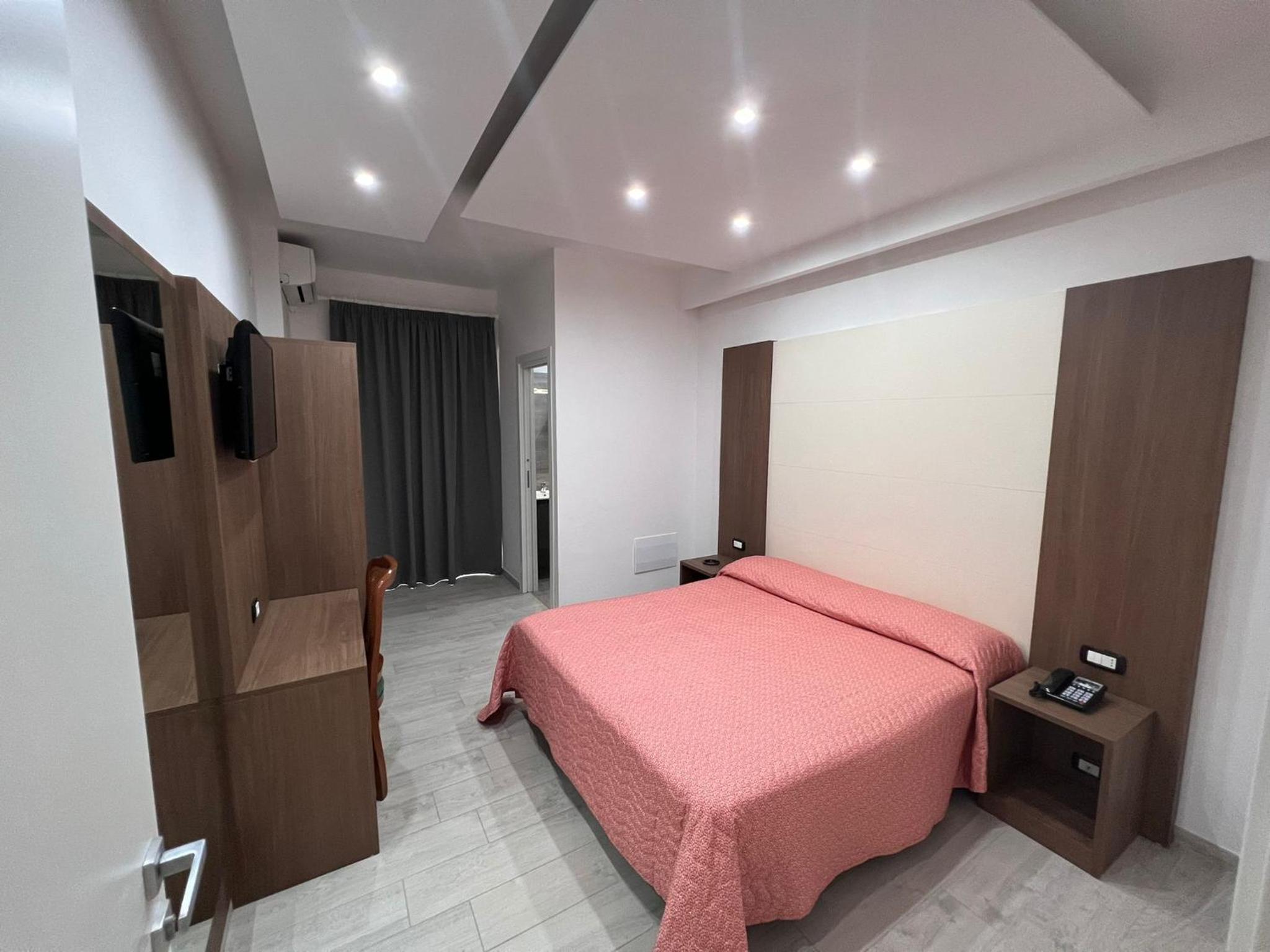 Superior Double Room - Photo 9