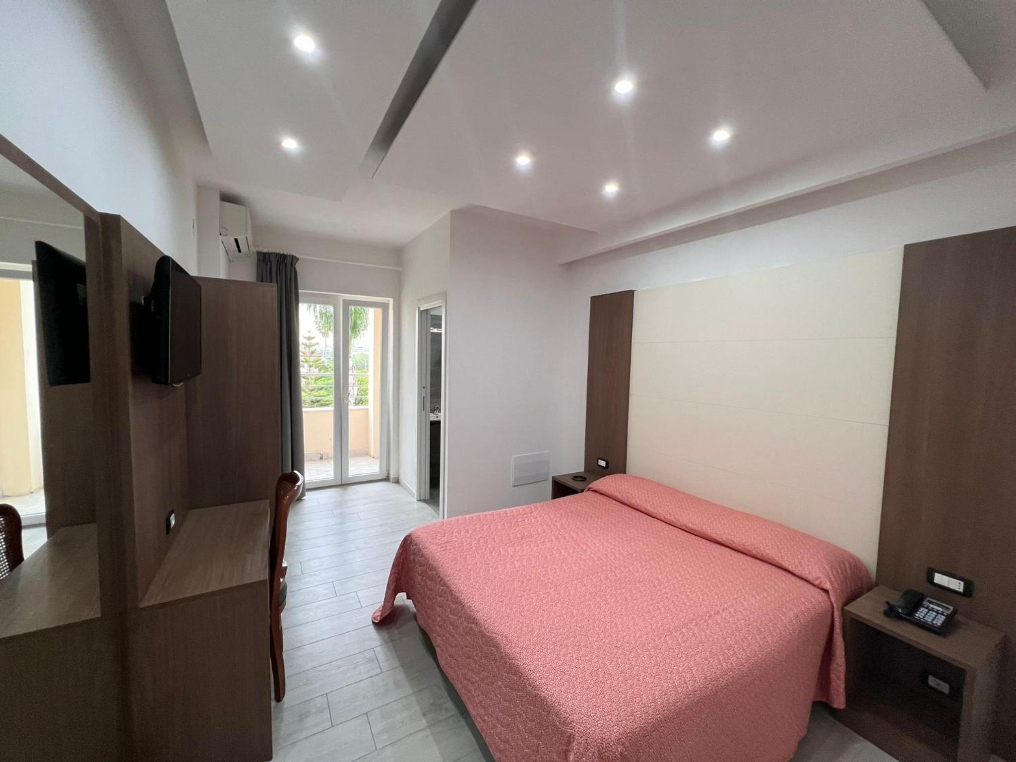 Superior Double Room - Photo 10