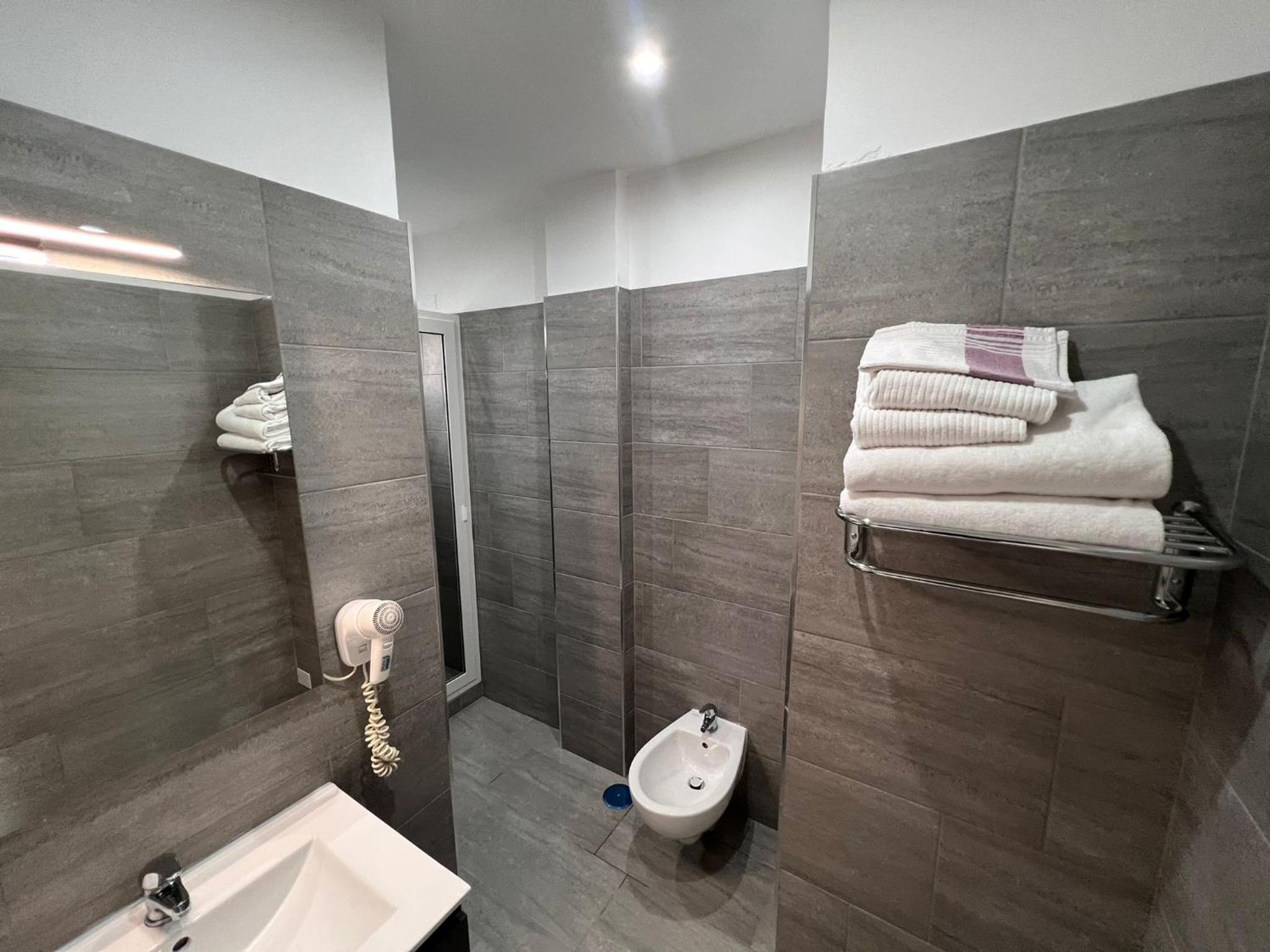 Superior Double Room - Photo 3