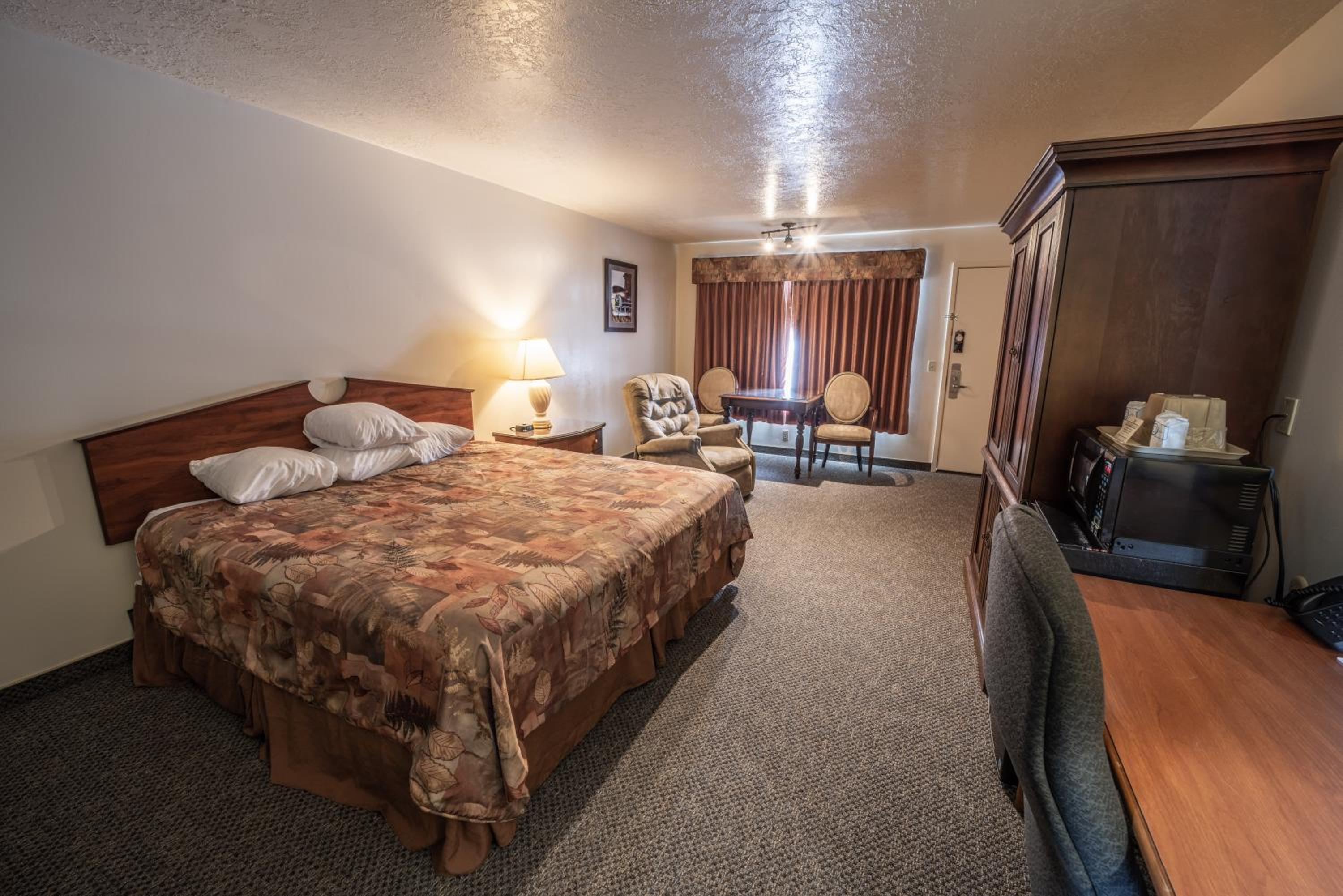 Deluxe King Room