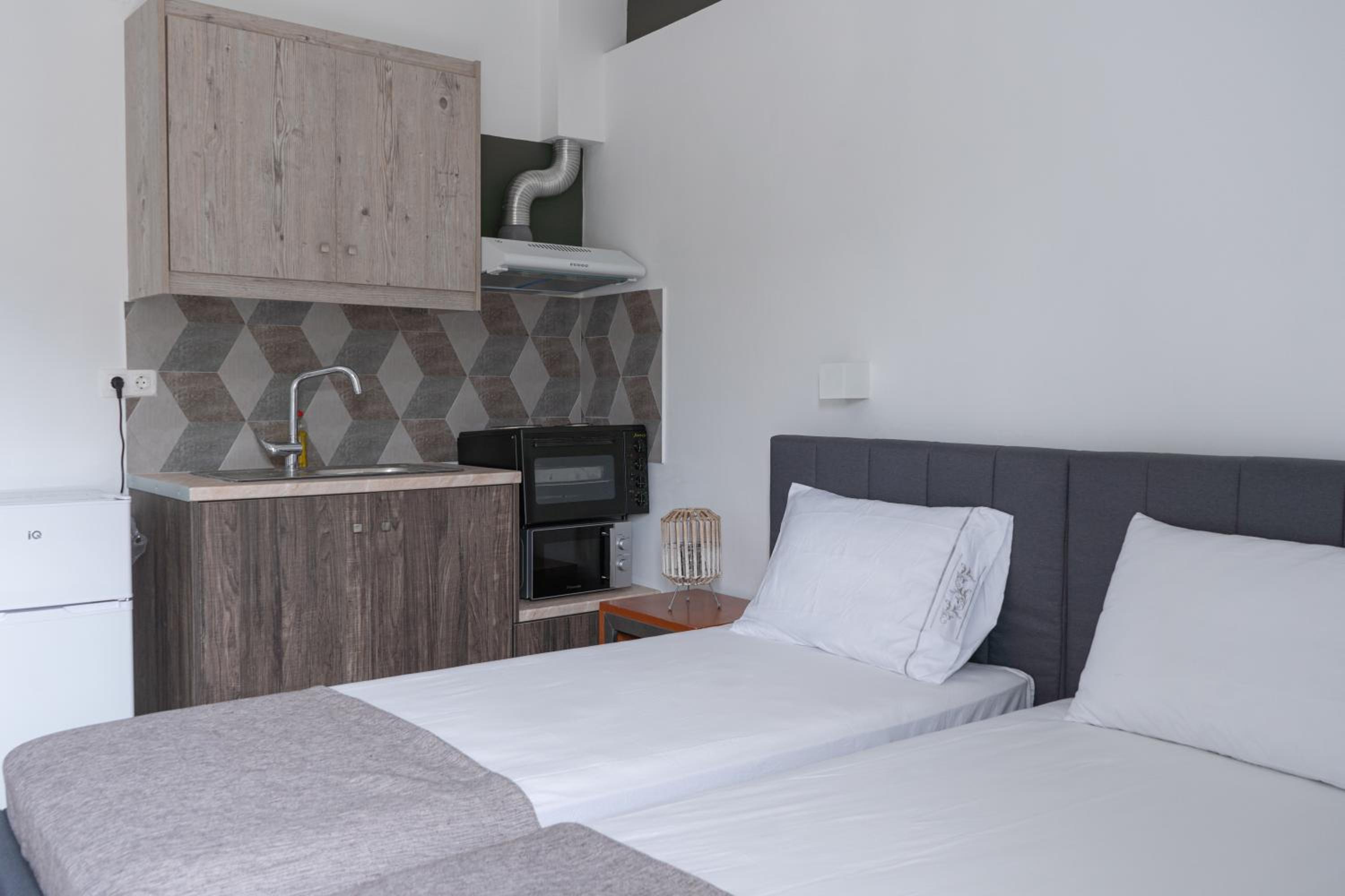 Deluxe Twin Room with Sea View photo 3