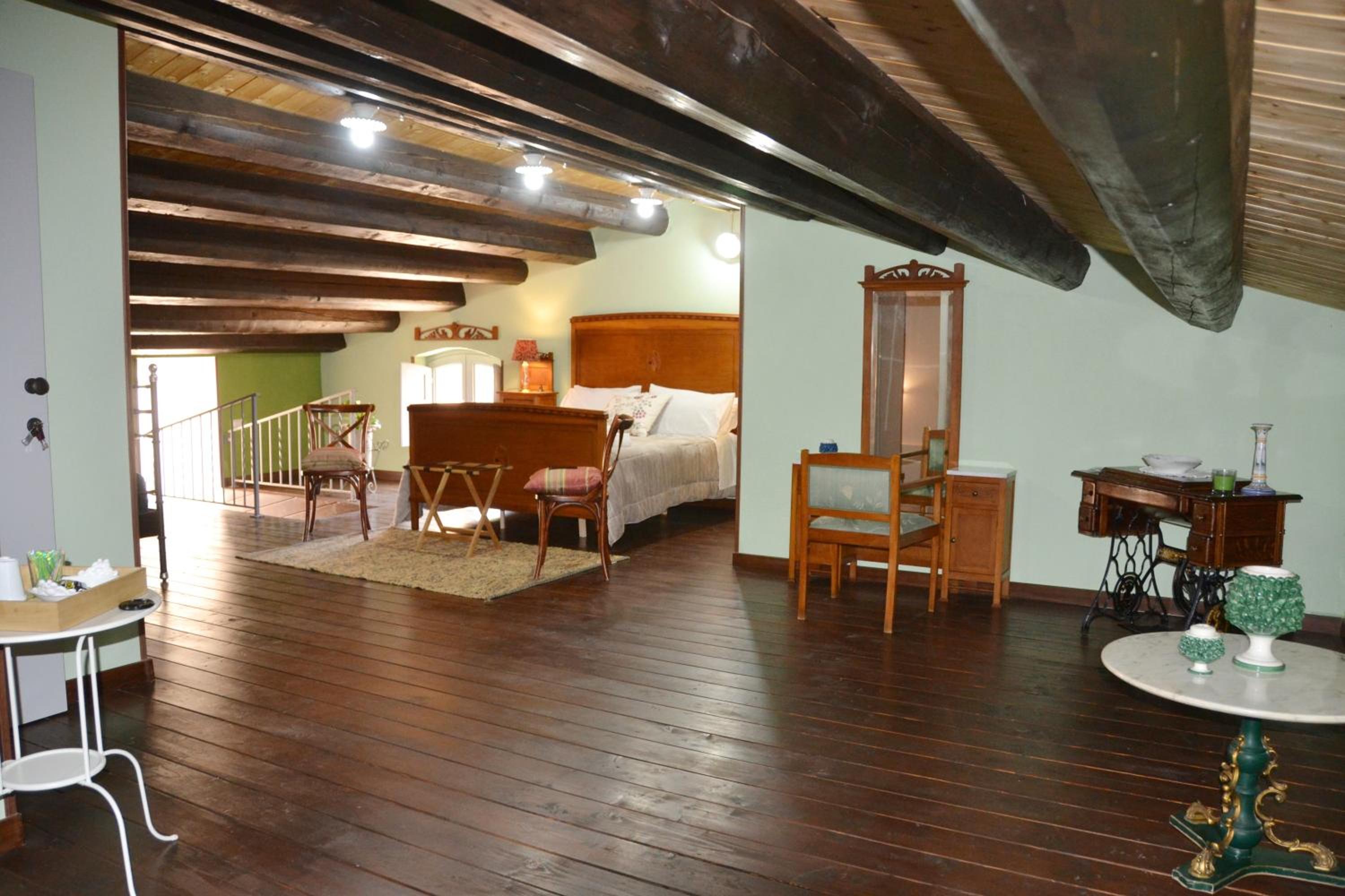 Deluxe Double Room - Photo 2